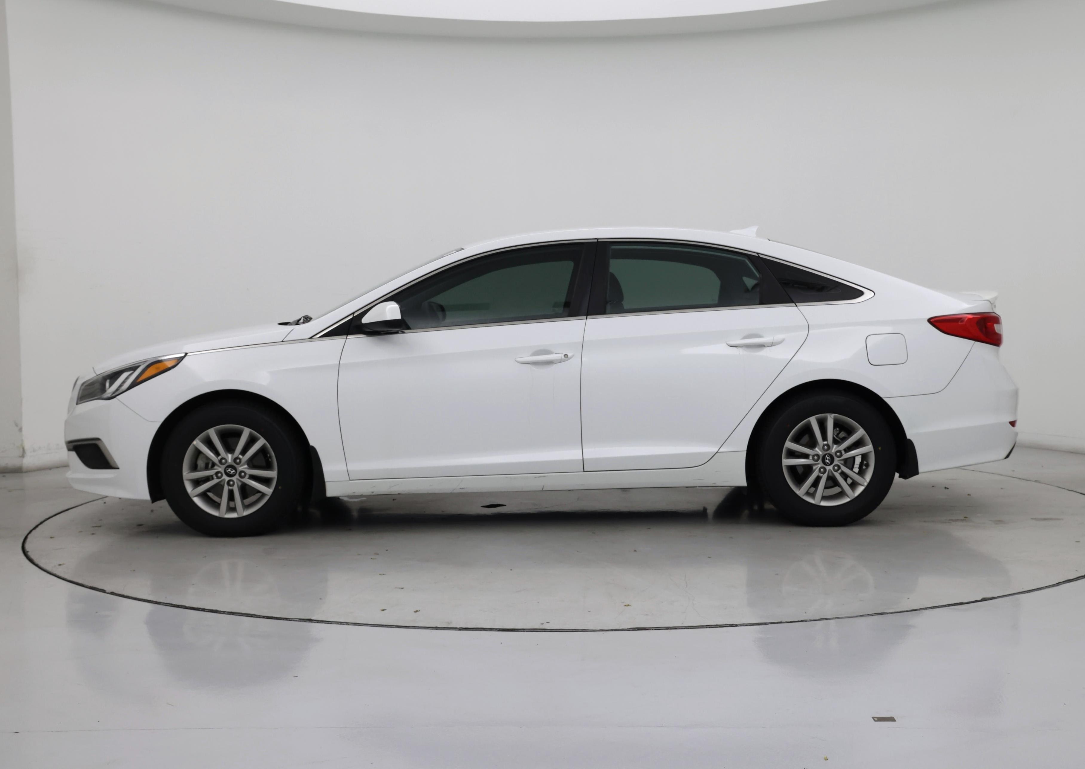 Thumbnail: 2017 Hyundai Sonata - 3