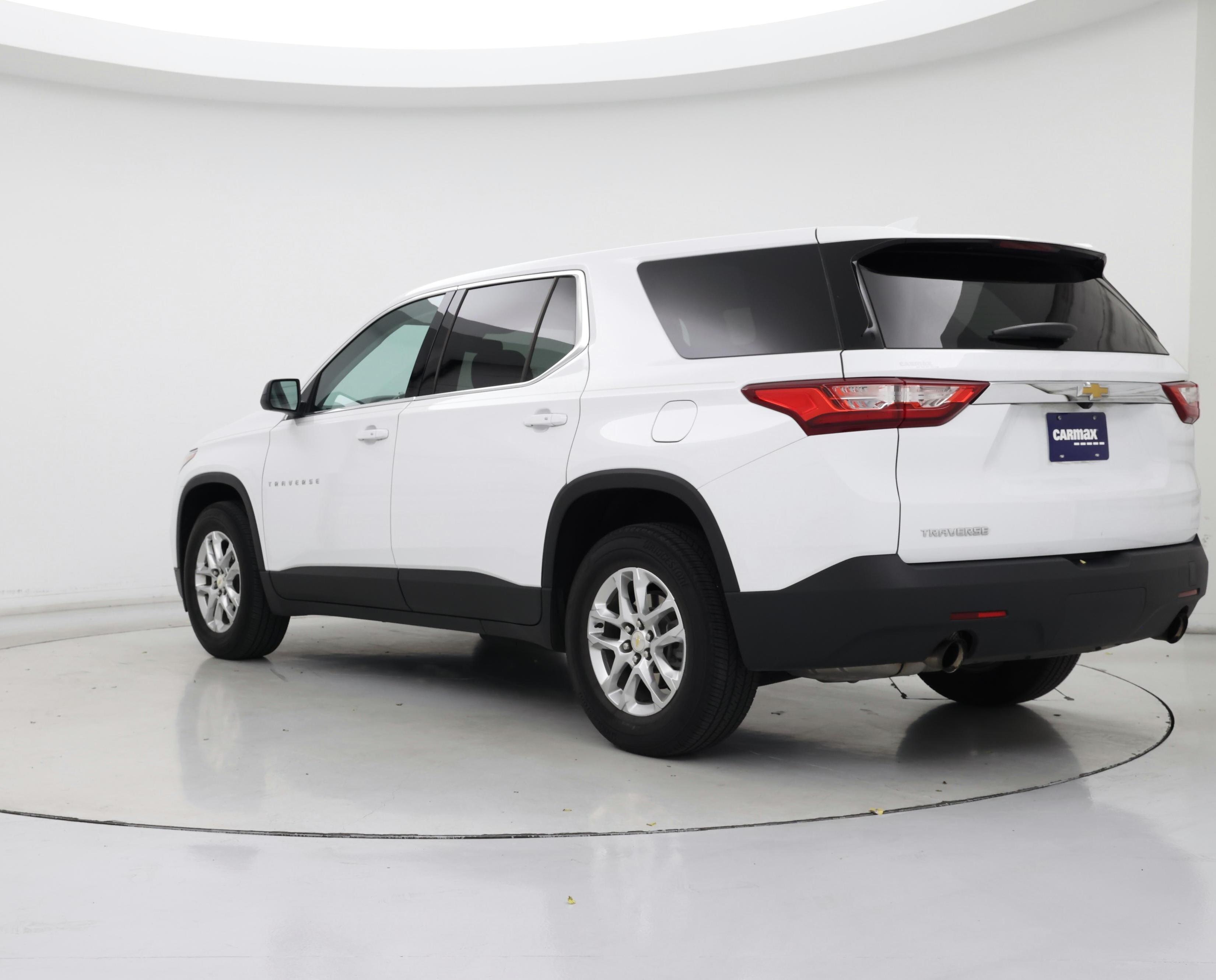 Thumbnail: 2021 Chevrolet Traverse - 2
