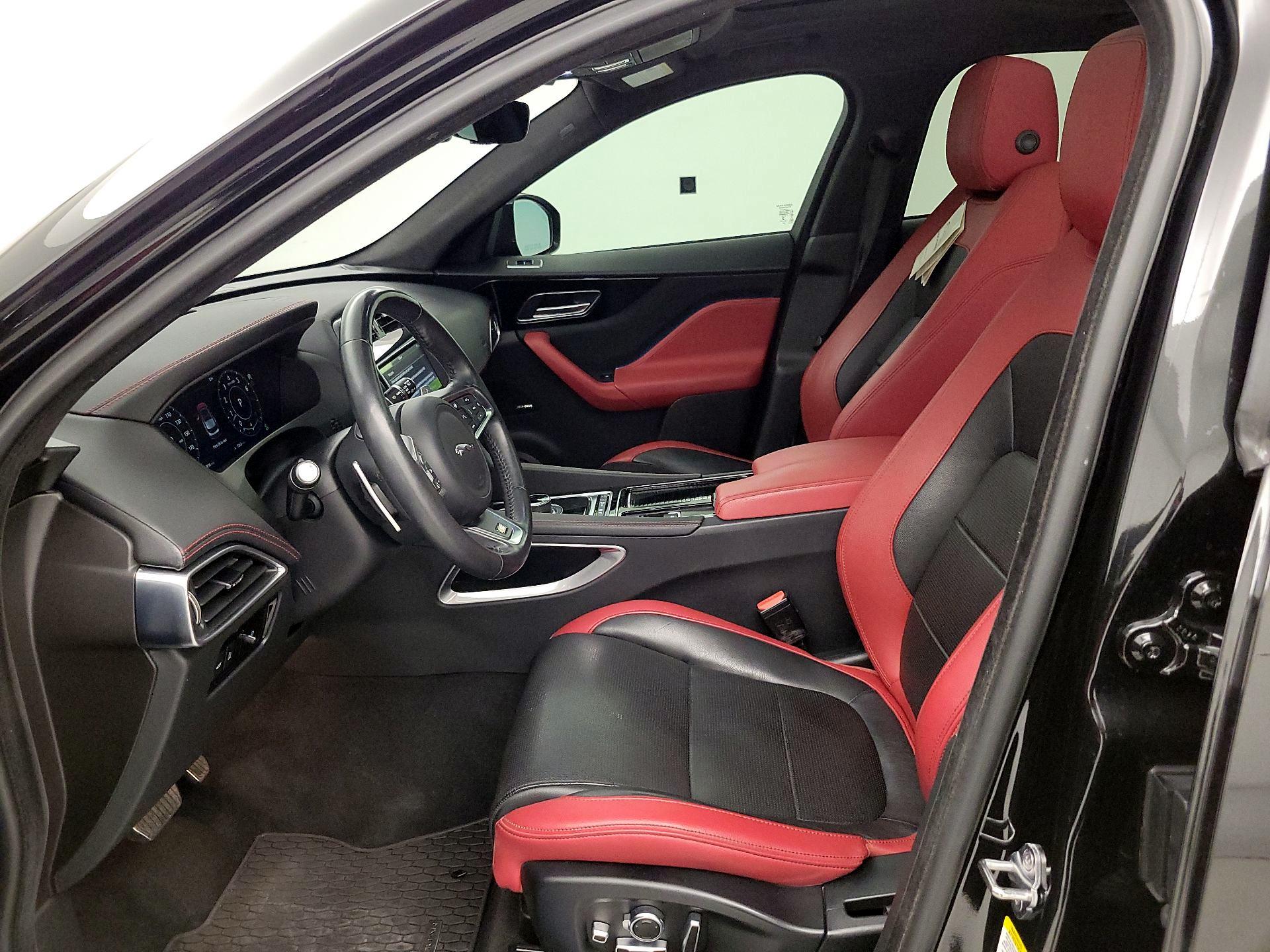 Thumbnail: 2019 Jaguar F-Pace - 11
