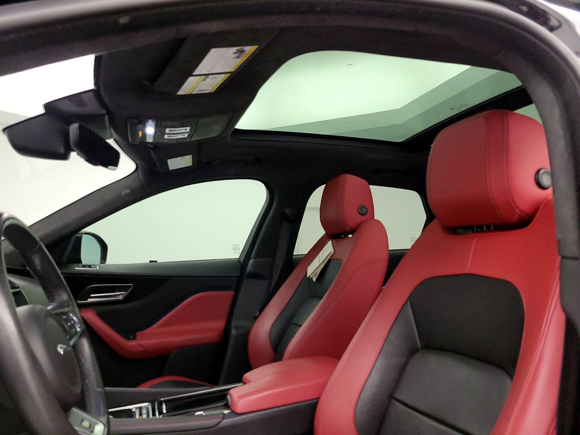 Thumbnail: 2019 Jaguar F-Pace - 18