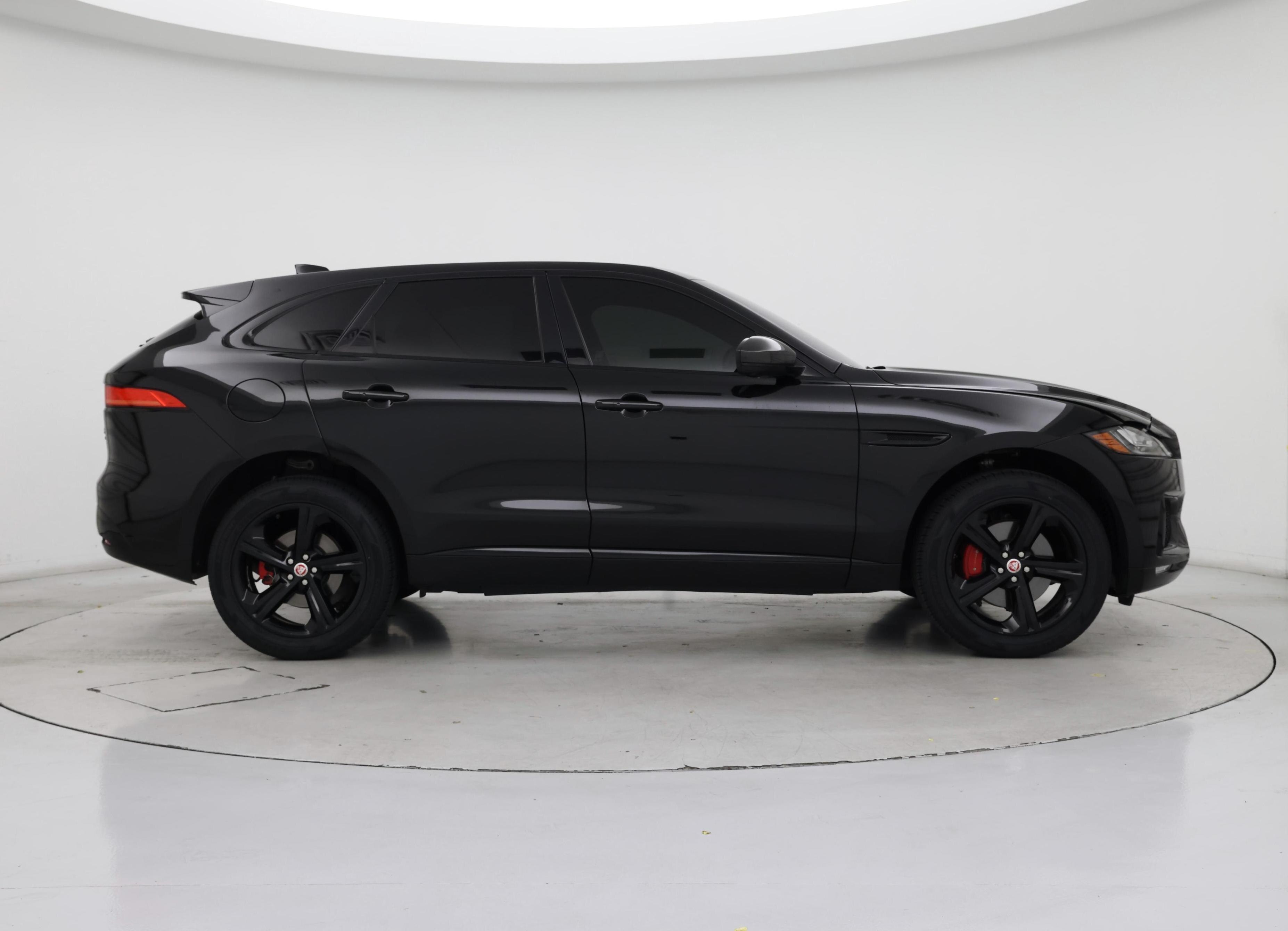 Thumbnail: 2019 Jaguar F-Pace - 7