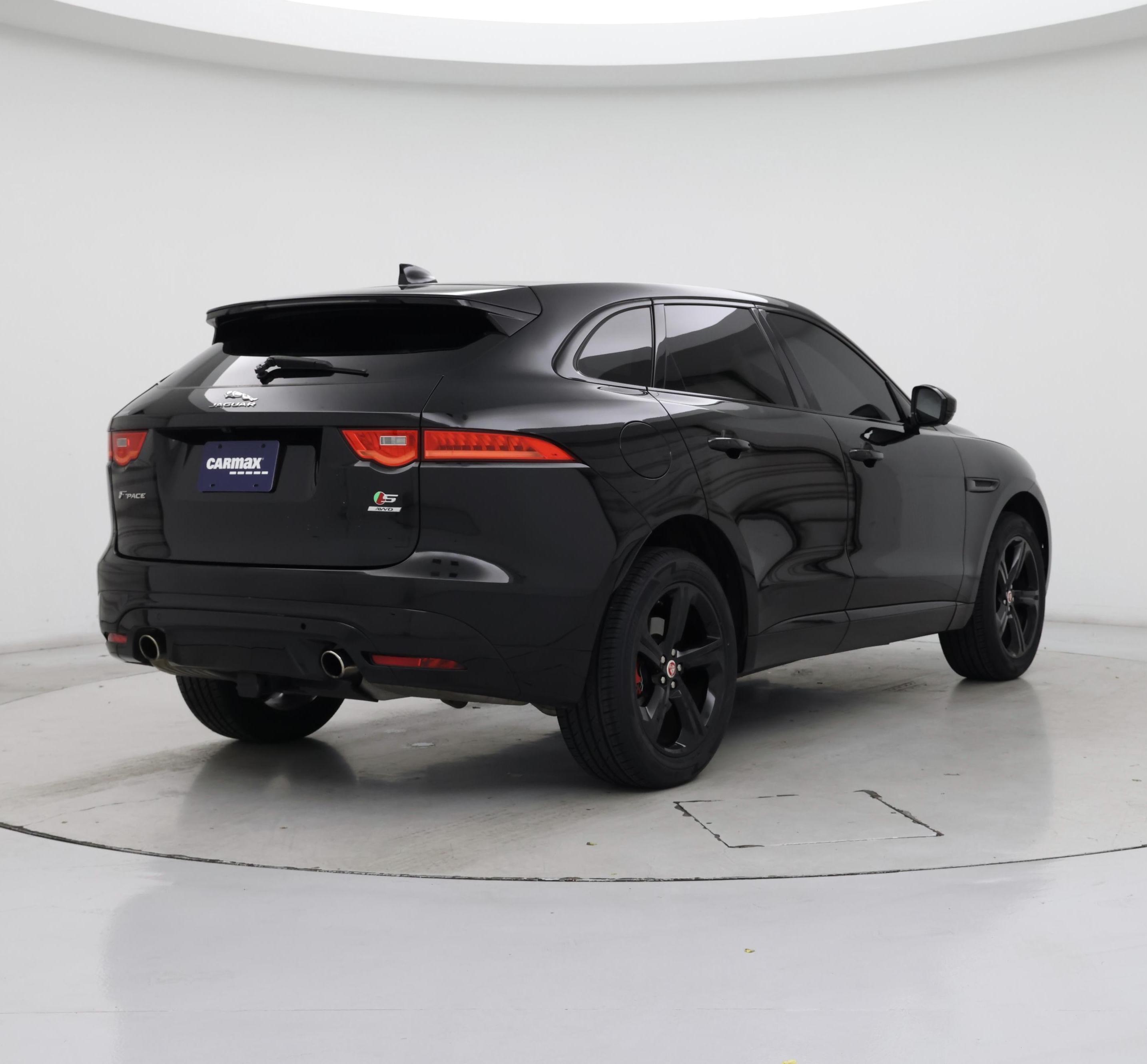 Thumbnail: 2019 Jaguar F-Pace - 8