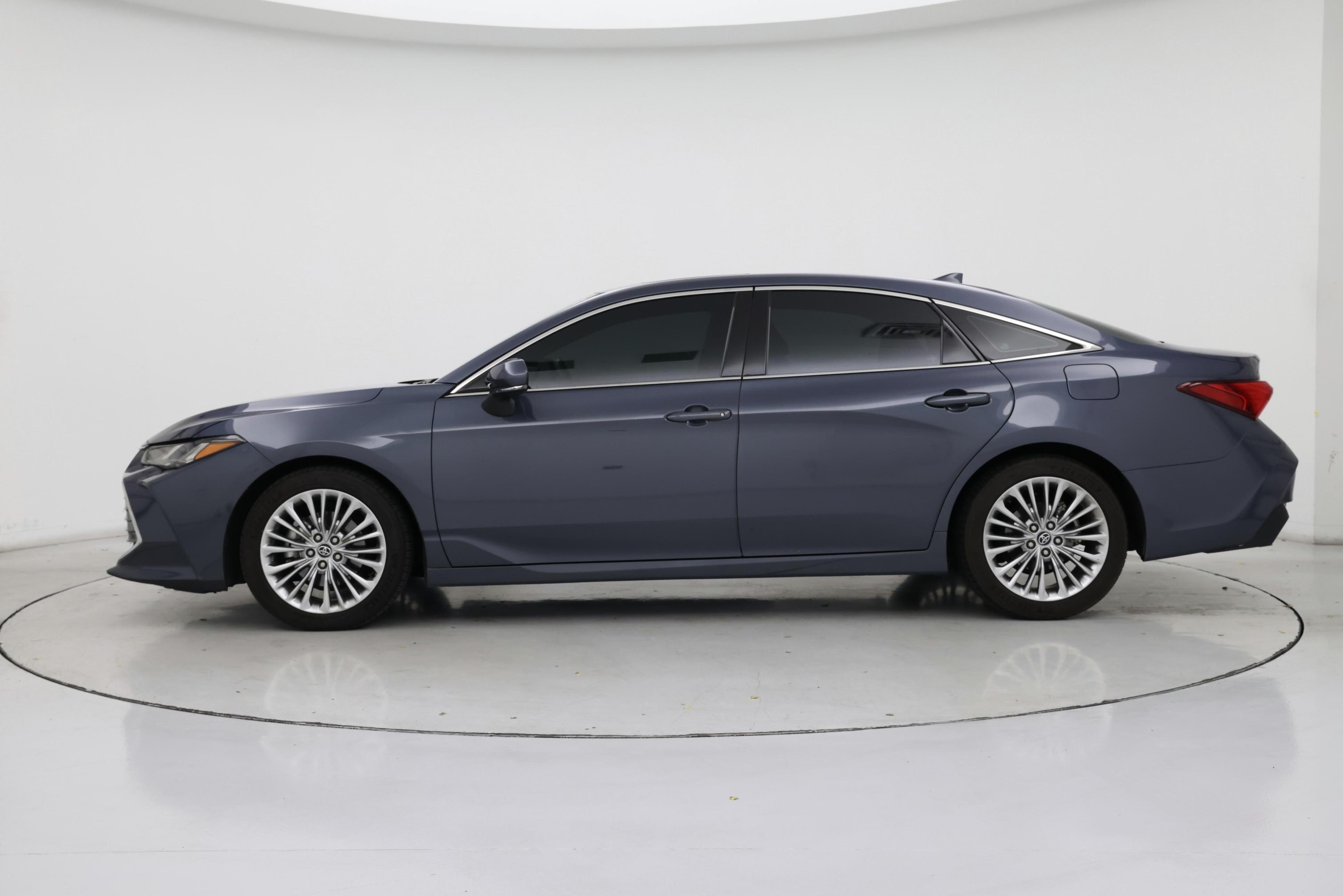 Thumbnail: 2020 Toyota Avalon - 3