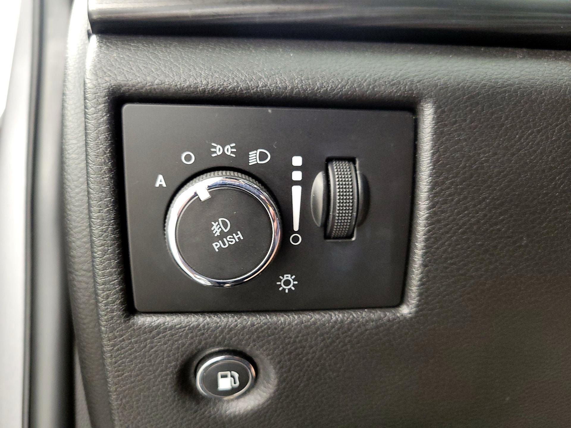 Thumbnail: 2019 Jeep Grand Cherokee - 13