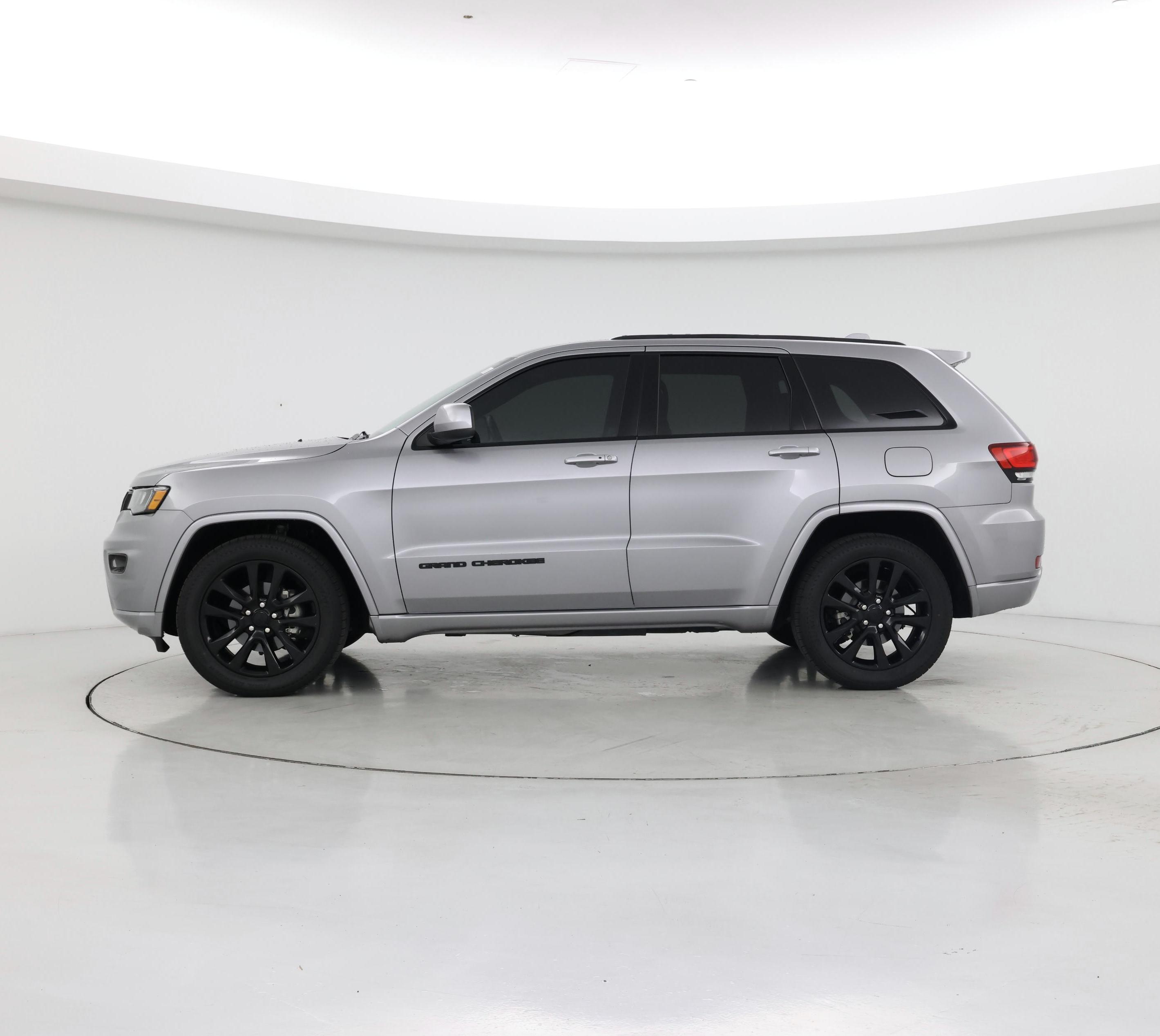 Thumbnail: 2019 Jeep Grand Cherokee - 3