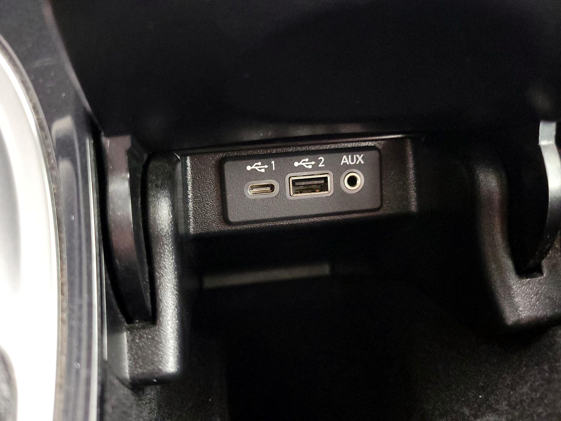 Thumbnail: 2020 Nissan Maxima - 19