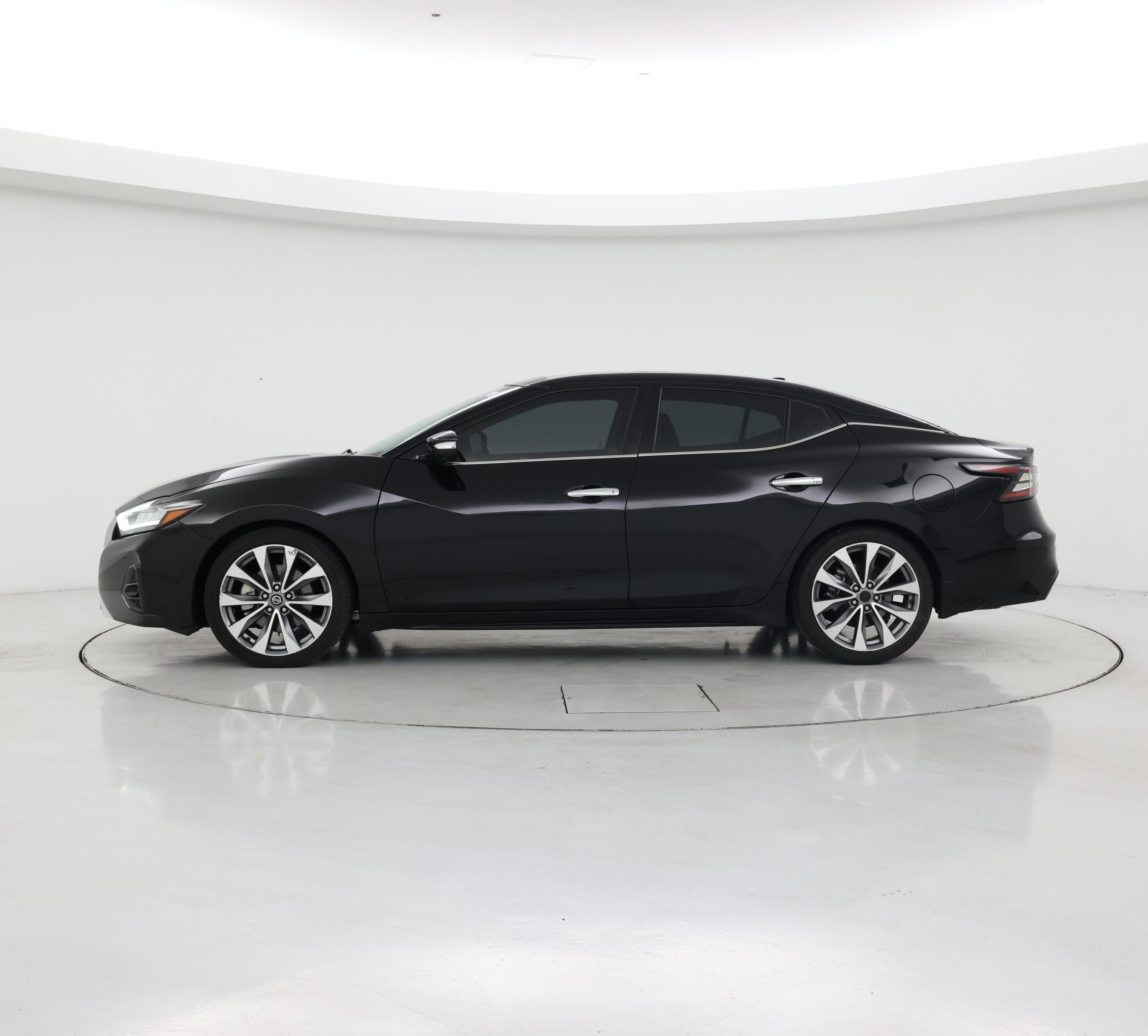 Thumbnail: 2020 Nissan Maxima - 3