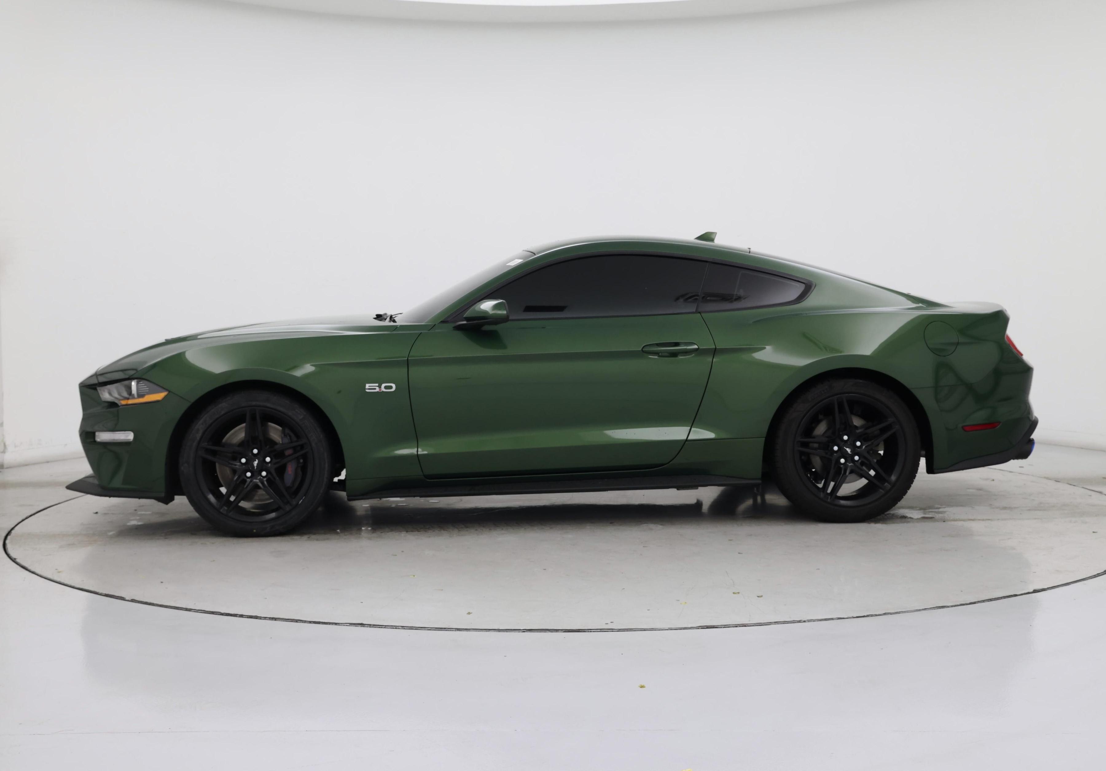 Thumbnail: 2022 Ford Mustang - 3