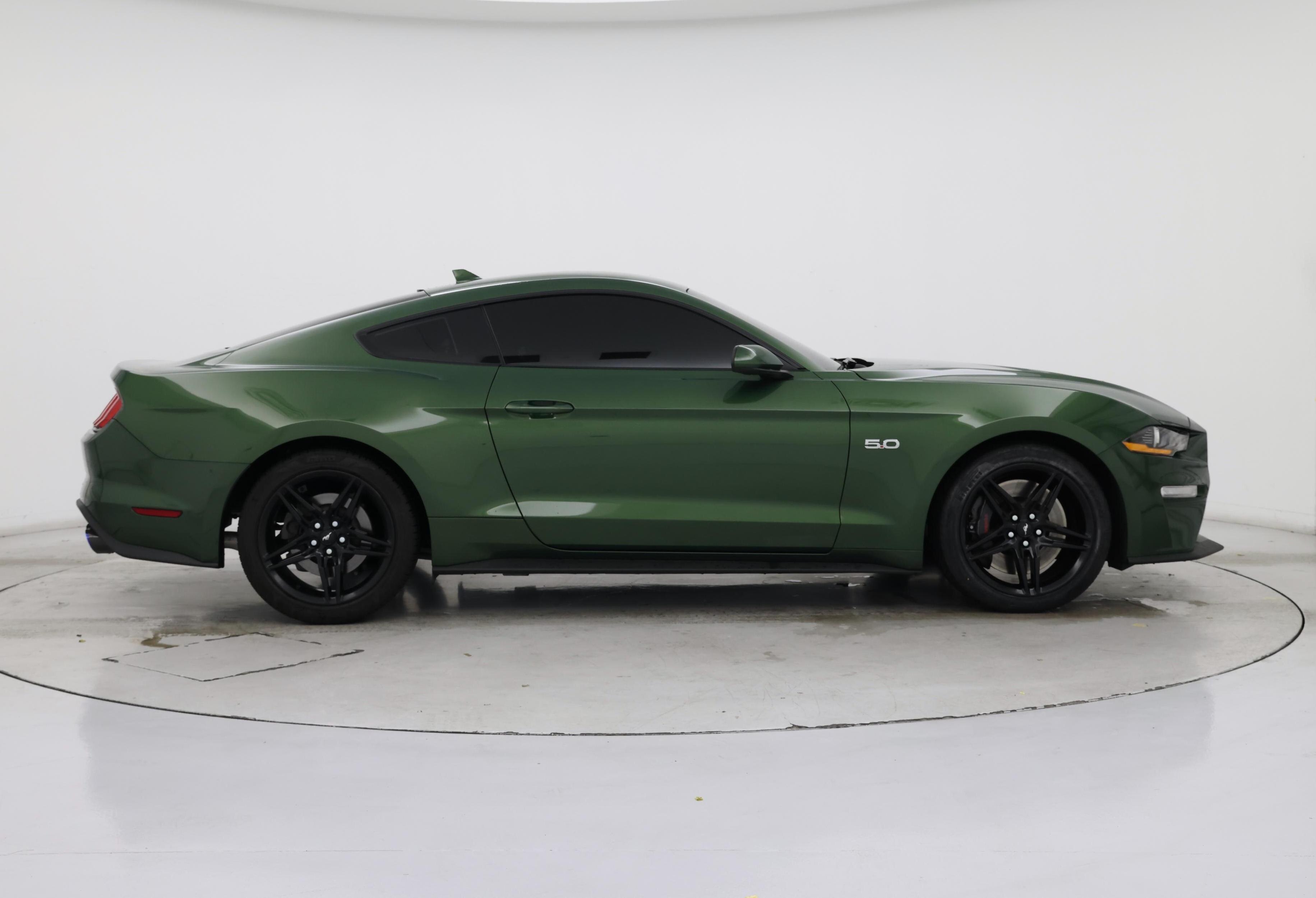 Thumbnail: 2022 Ford Mustang - 7