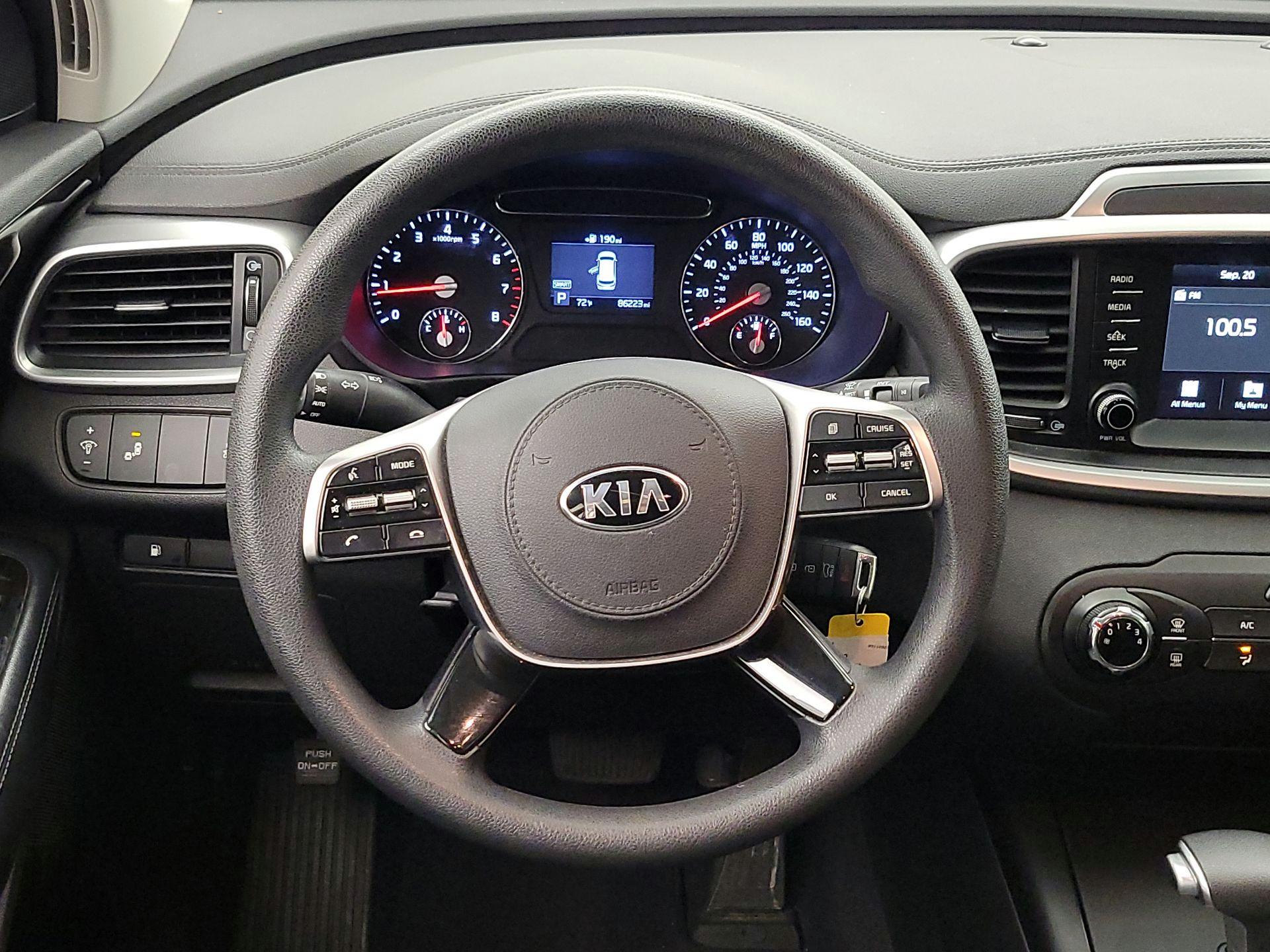 Thumbnail: 2020 Kia Sorento - 10