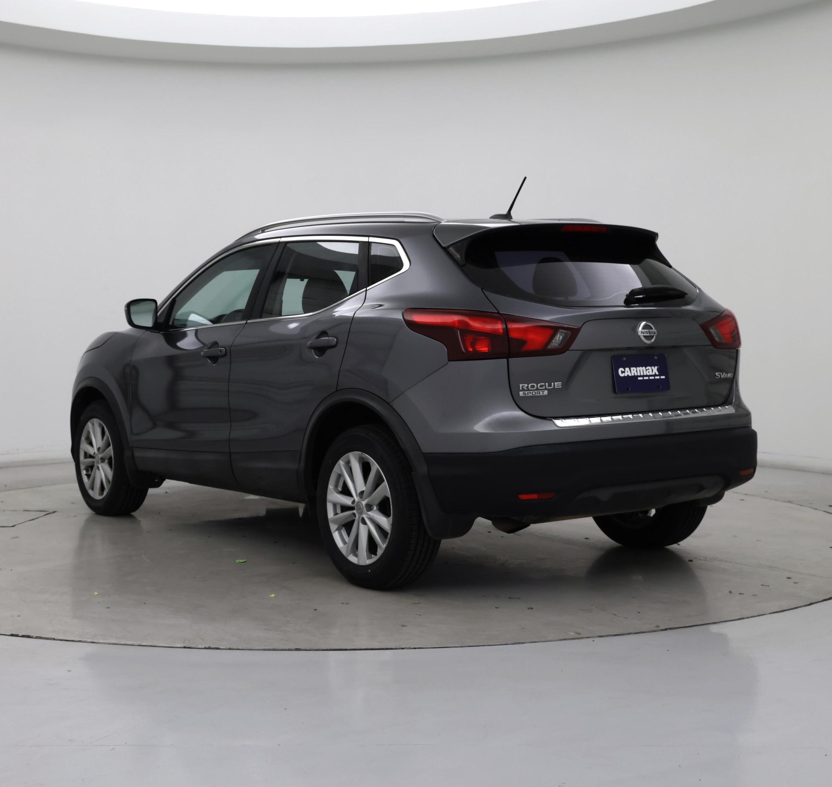 Thumbnail: 2017 Nissan Rogue Sport - 2