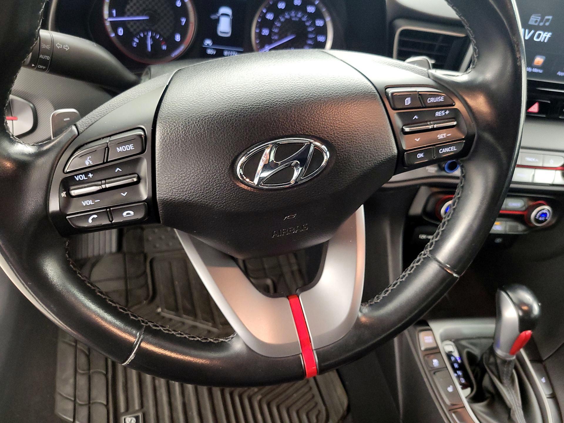 Thumbnail: 2019 Hyundai Veloster - 10