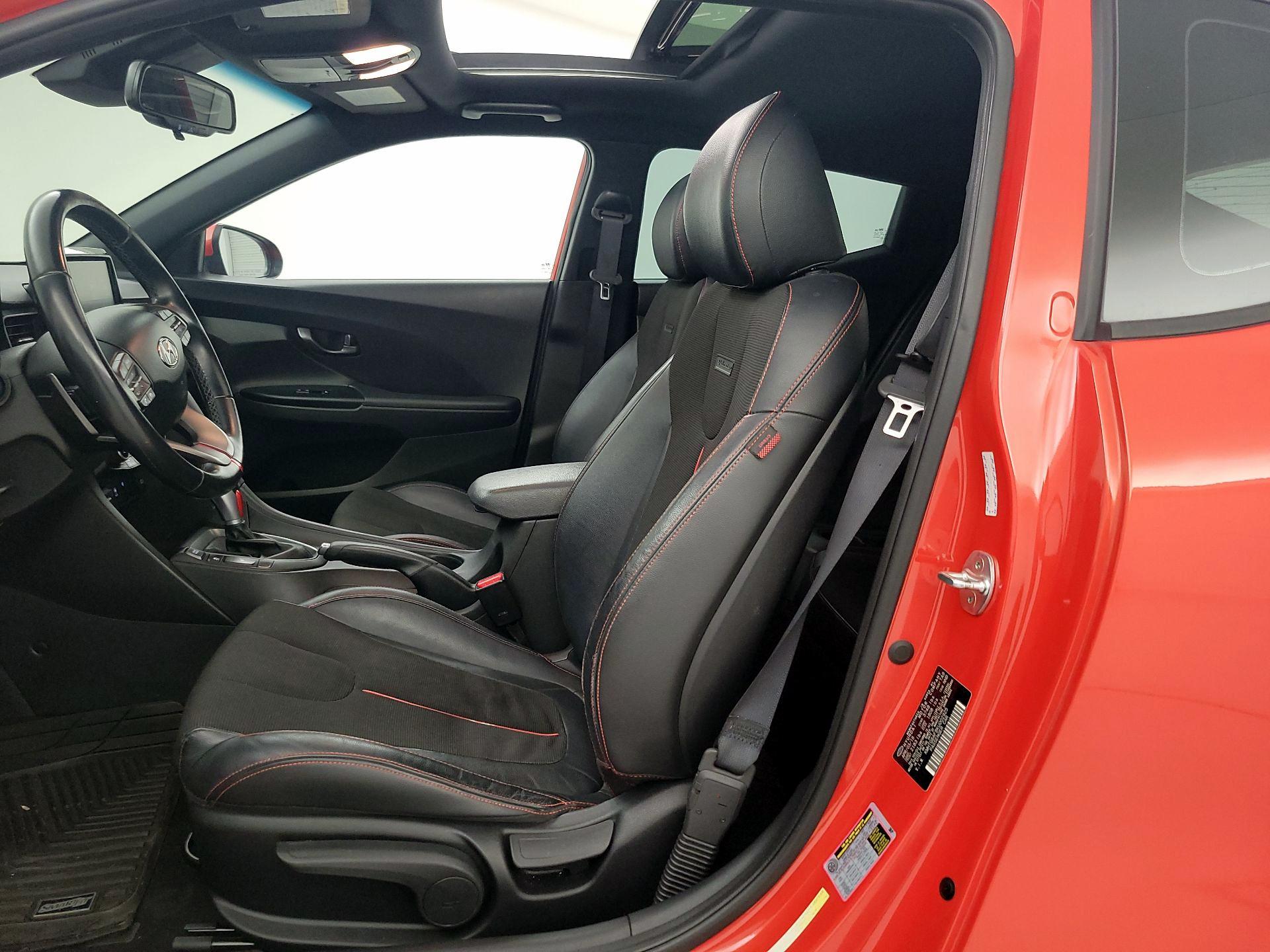 Thumbnail: 2019 Hyundai Veloster - 11