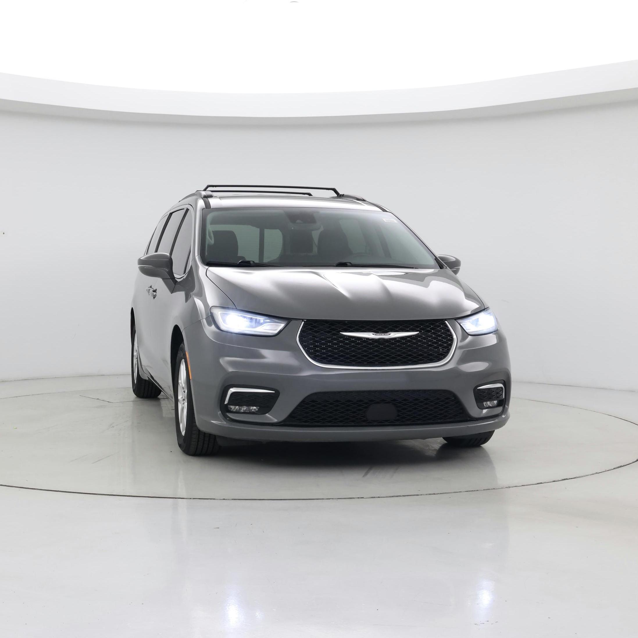 Thumbnail: 2022 Chrysler Pacifica - 5