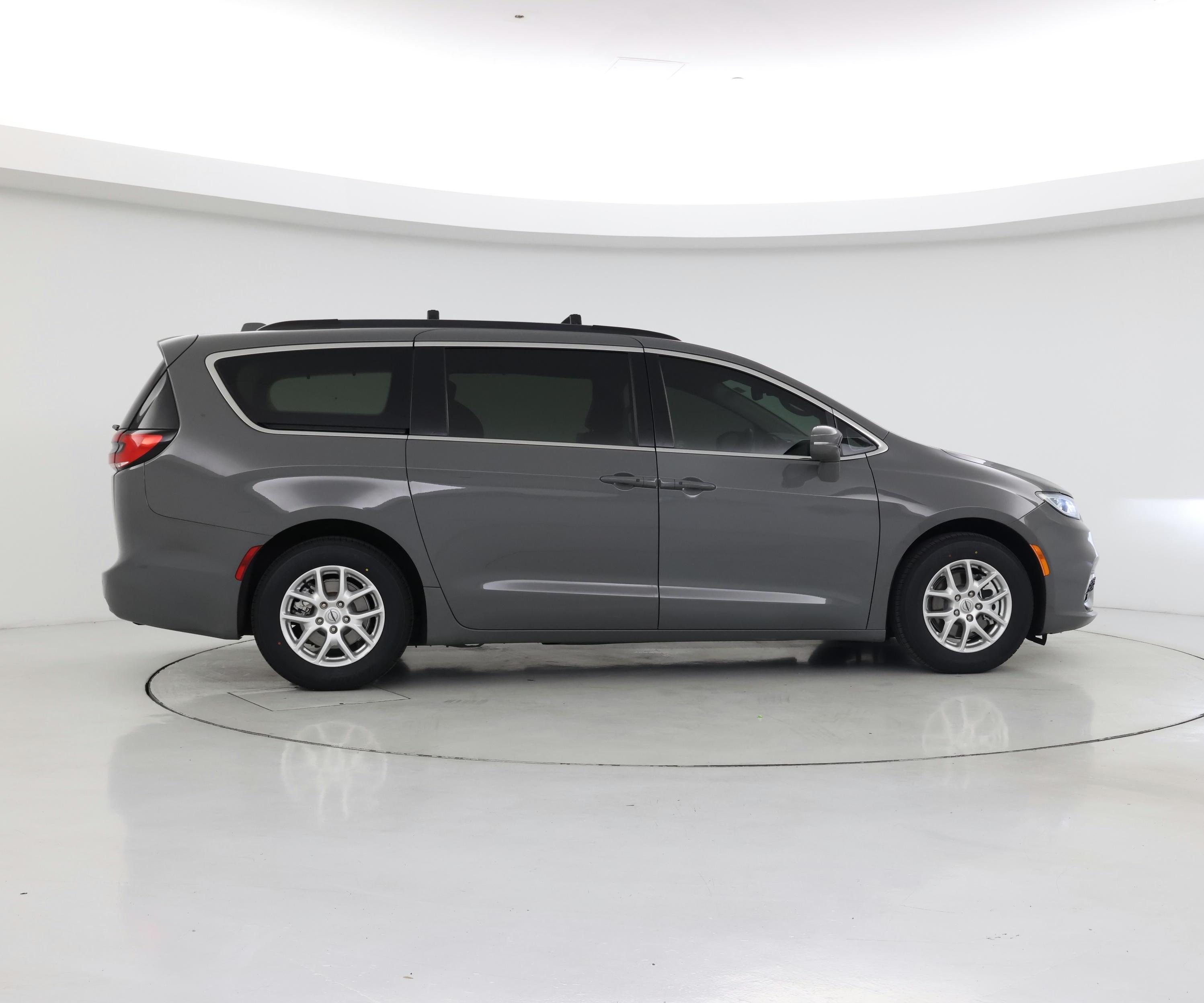 Thumbnail: 2022 Chrysler Pacifica - 7
