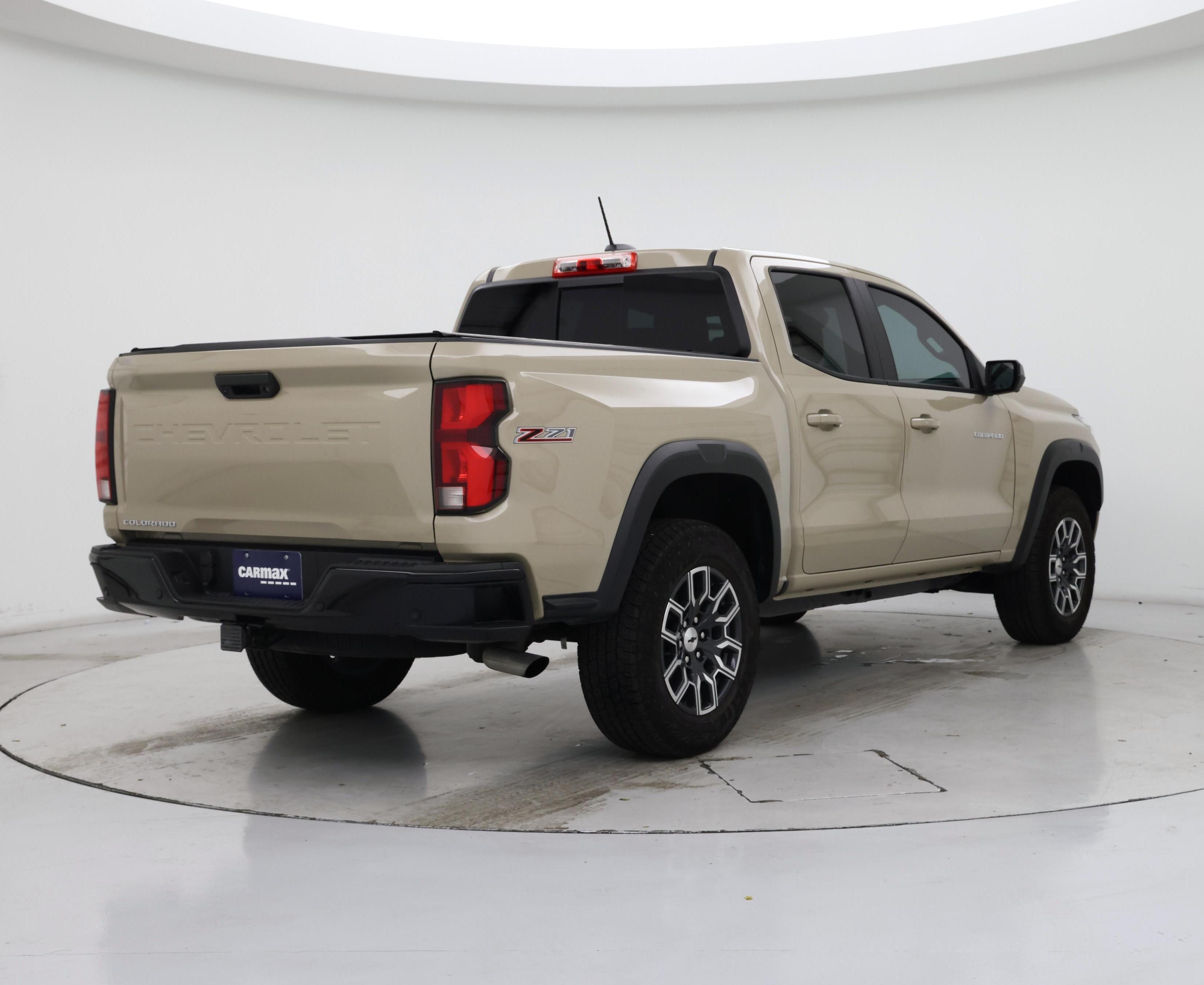 Thumbnail: 2023 Chevrolet Colorado - 8