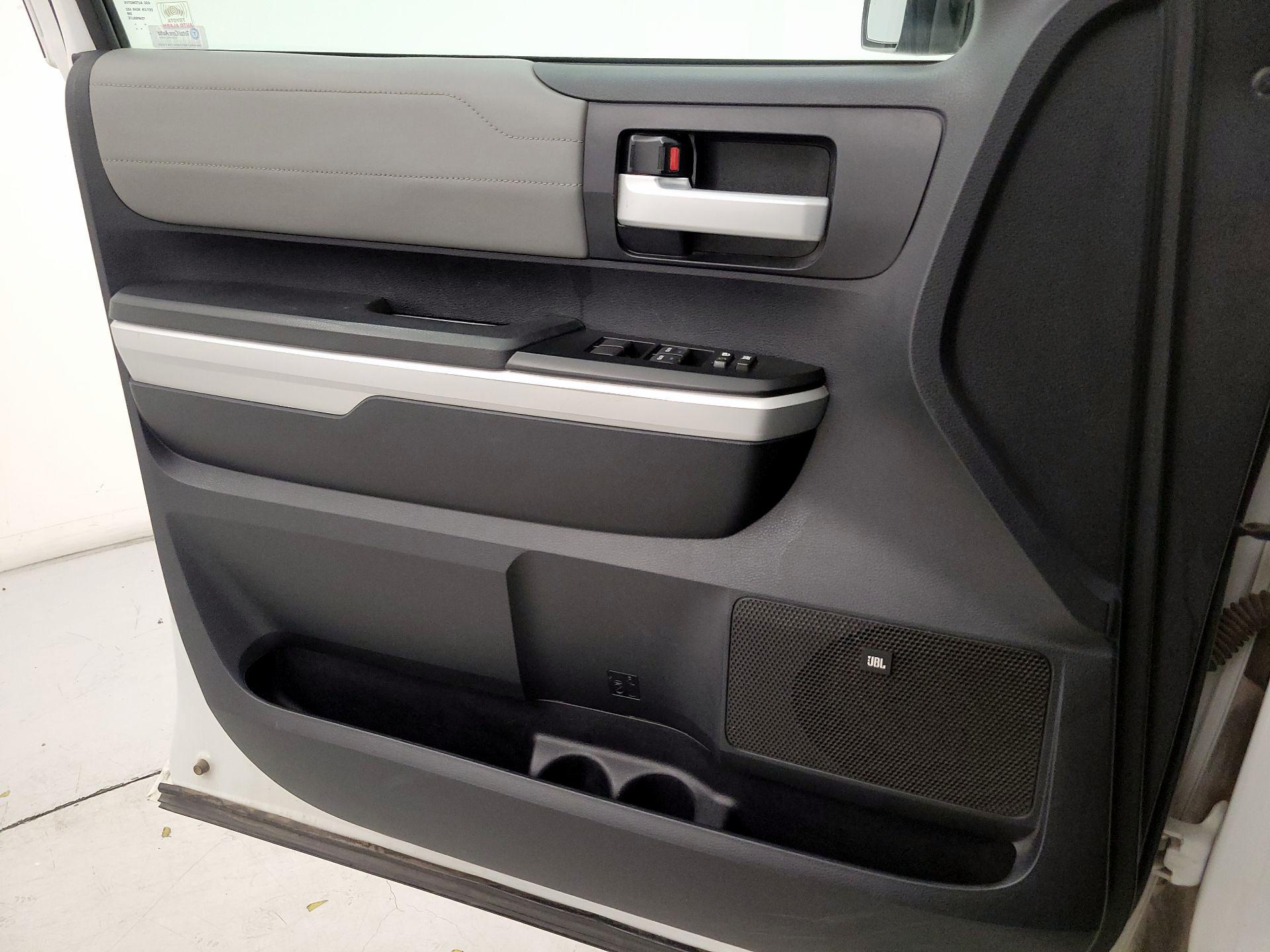 Thumbnail: 2015 Toyota Tundra - 12
