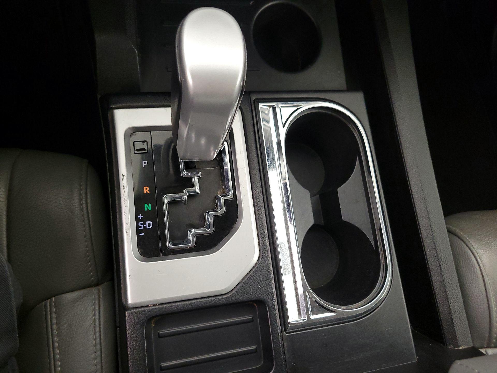 Thumbnail: 2015 Toyota Tundra - 17