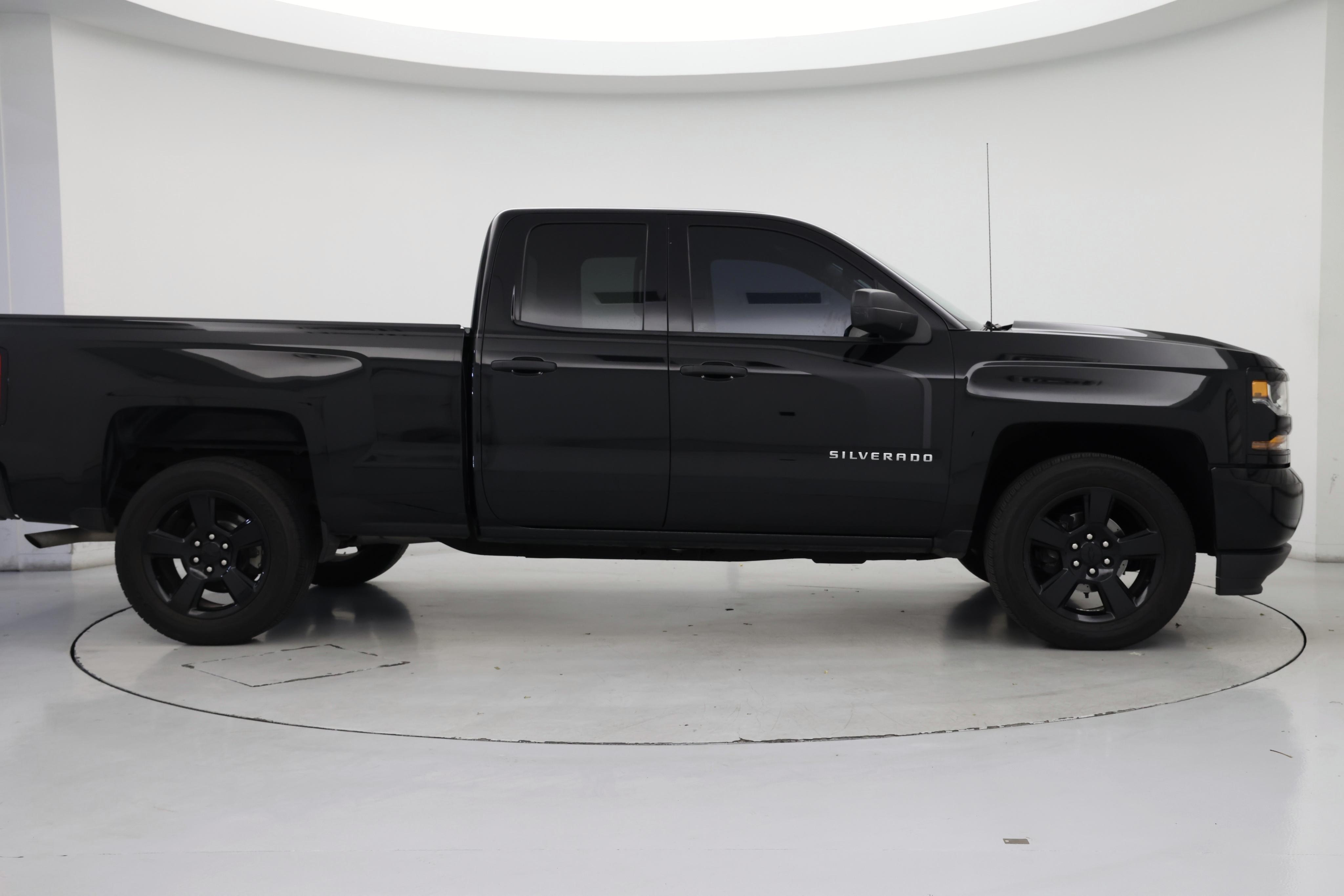 Thumbnail: 2017 Chevrolet Silverado 1500 - 7