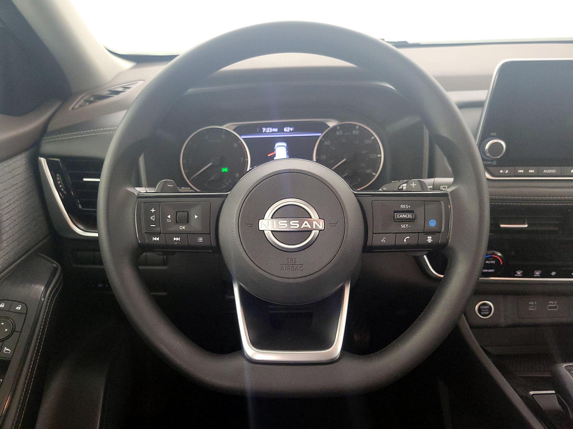 Thumbnail: 2022 Nissan Rogue - 10