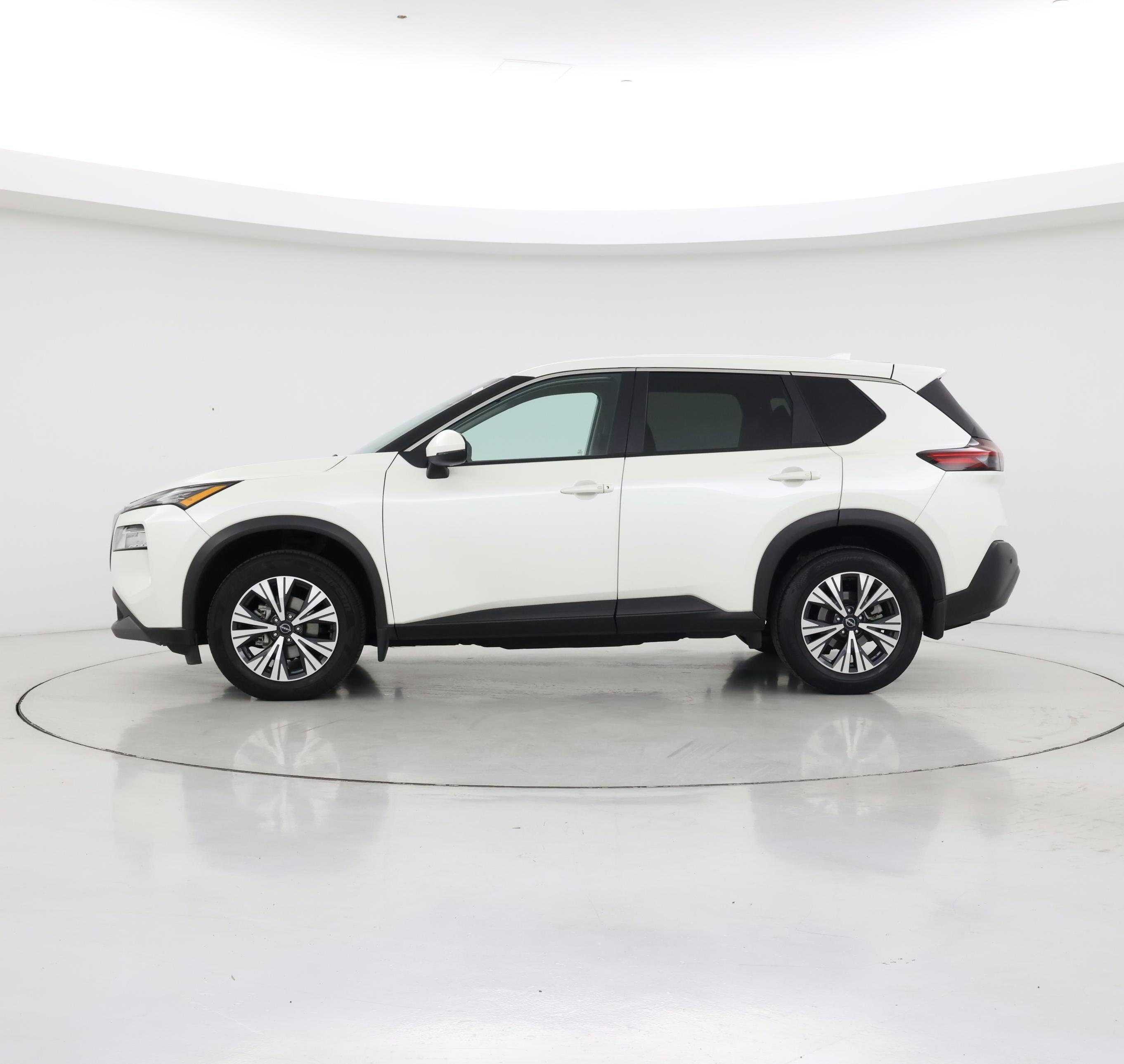 Thumbnail: 2022 Nissan Rogue - 3