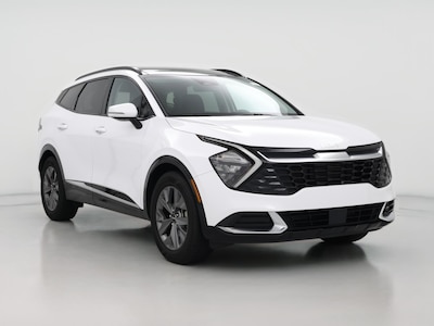 White 2023 Kia Sportage SX
