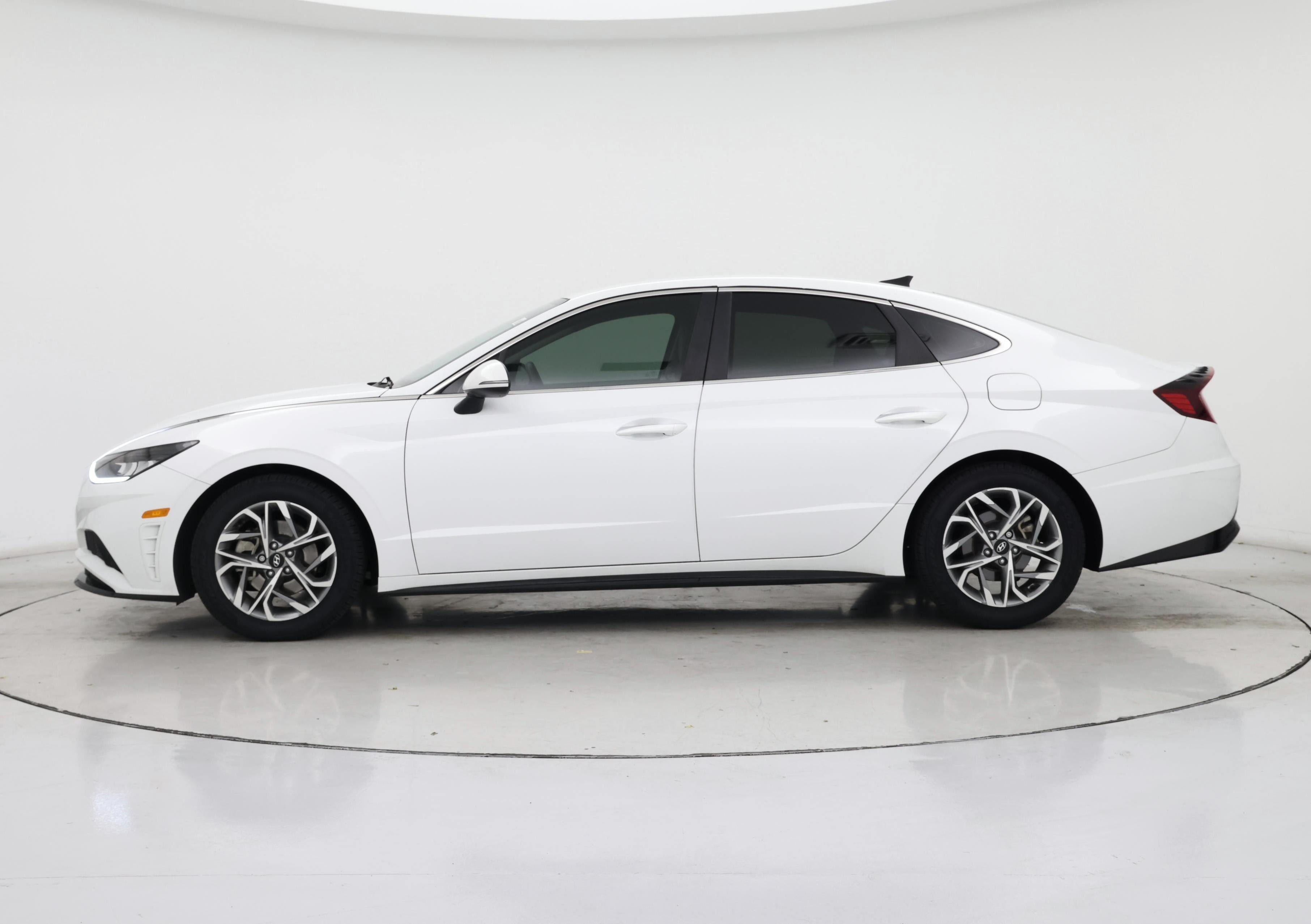 Thumbnail: 2020 Hyundai Sonata - 3