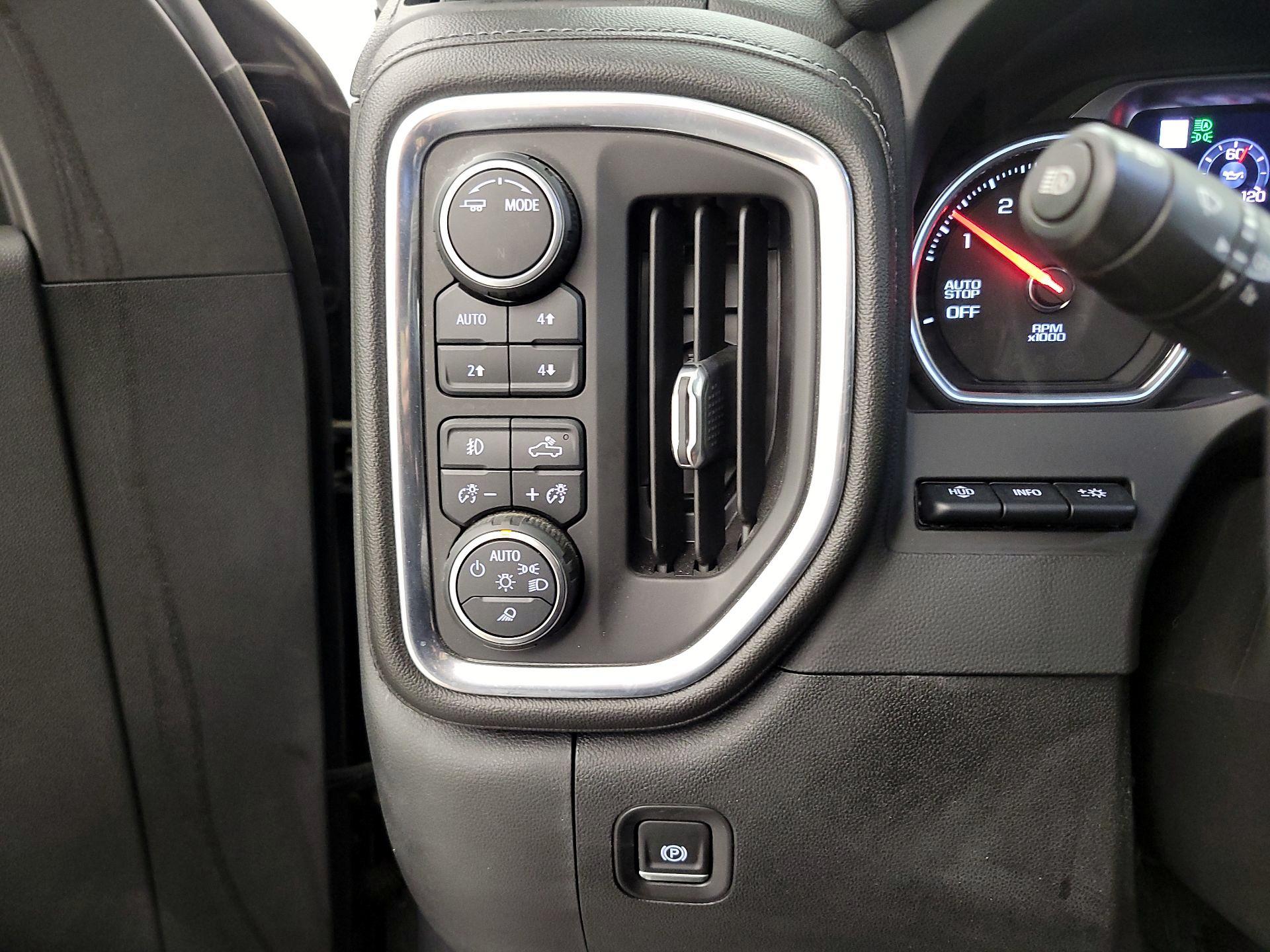 Thumbnail: 2020 Chevrolet Silverado 1500 - 13