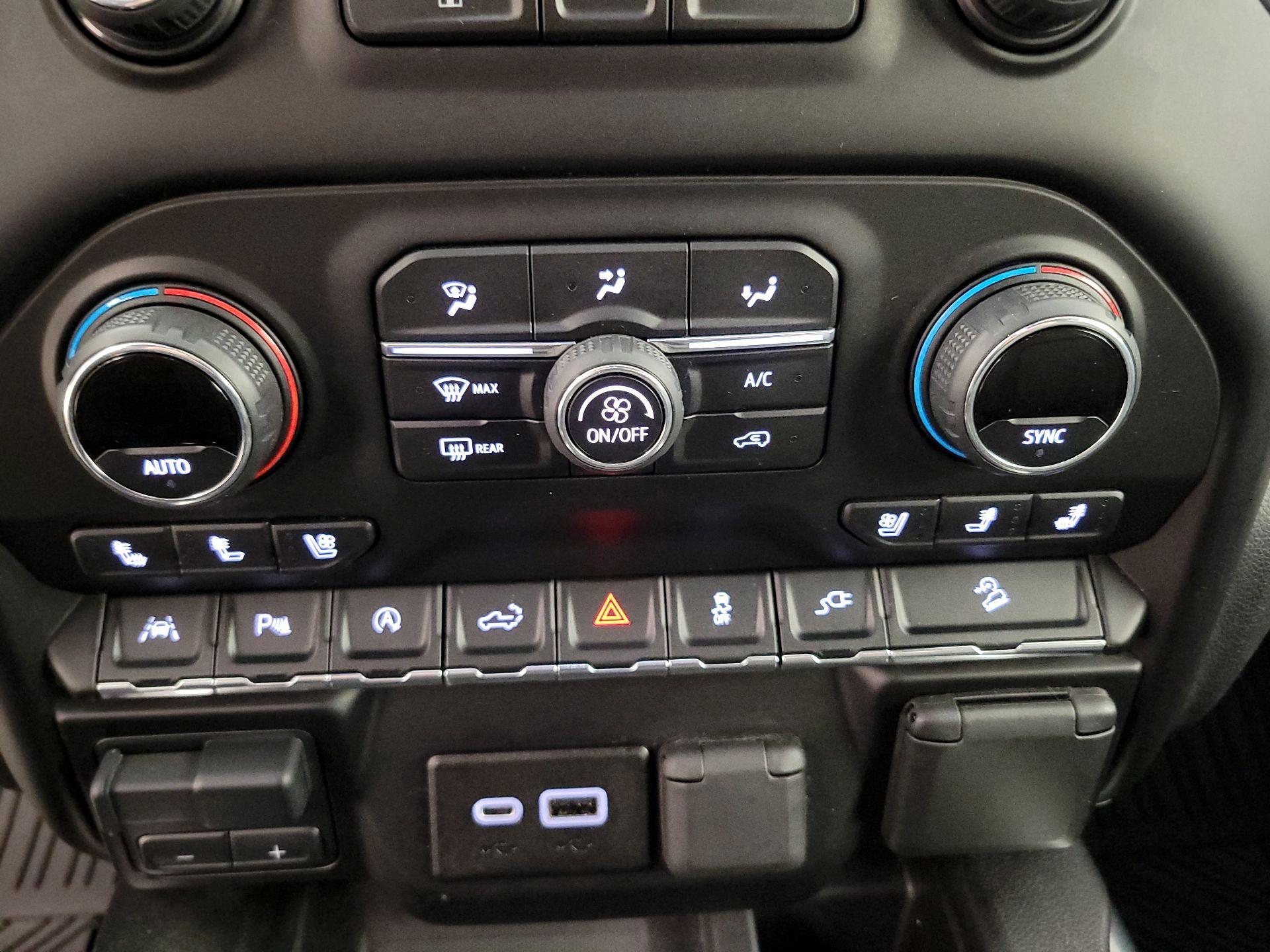 Thumbnail: 2020 Chevrolet Silverado 1500 - 16