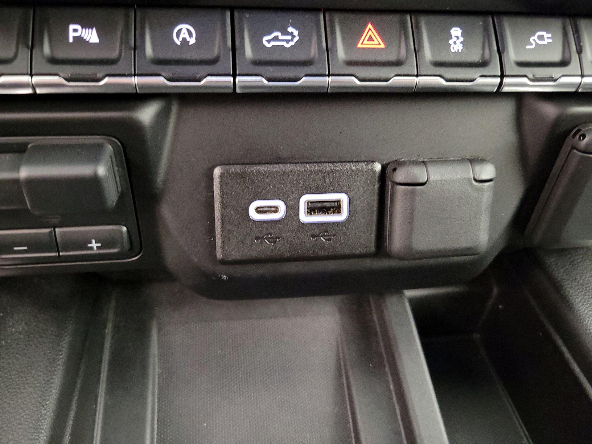 Thumbnail: 2020 Chevrolet Silverado 1500 - 18