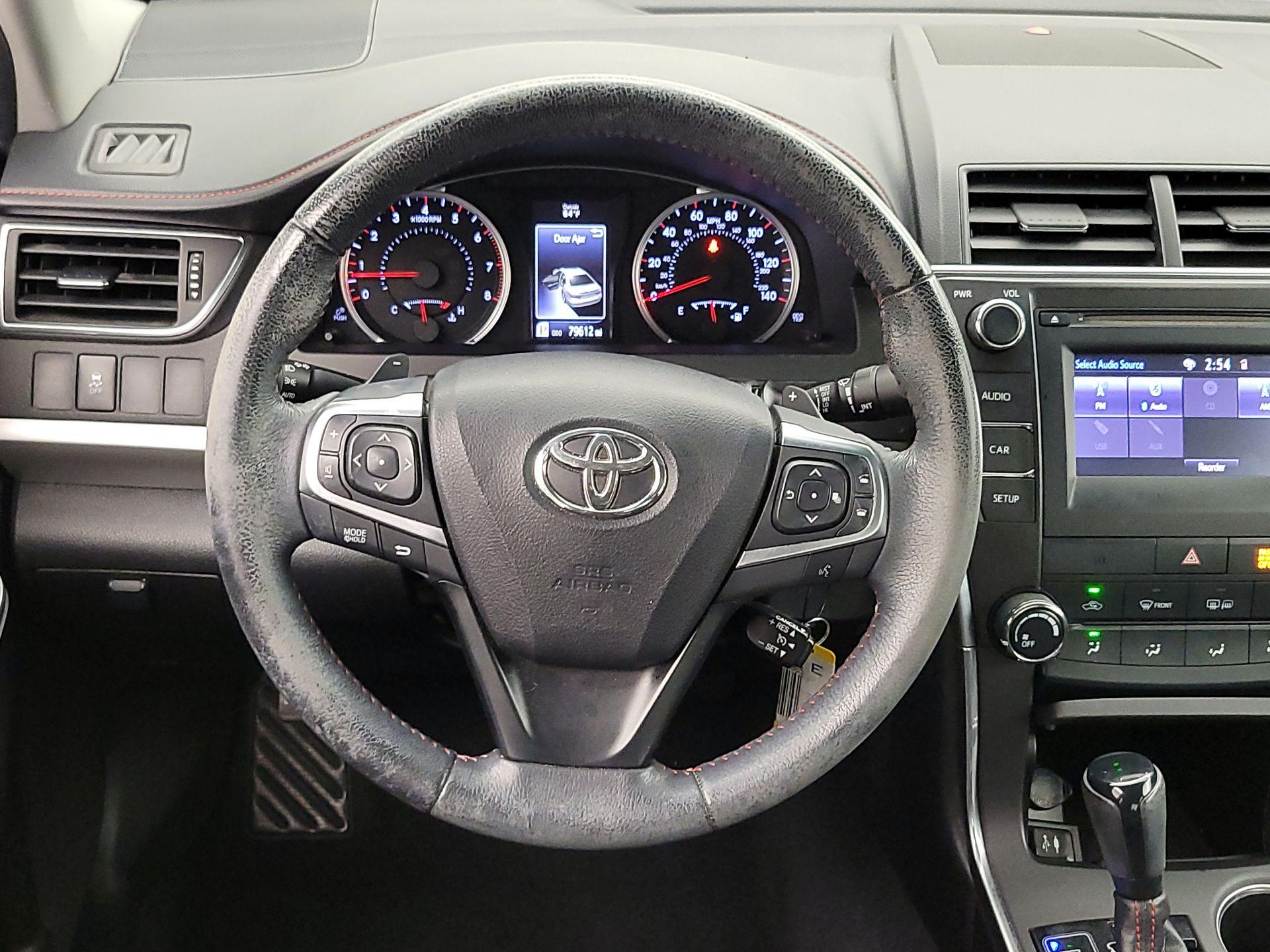 Thumbnail: 2016 Toyota Camry - 10