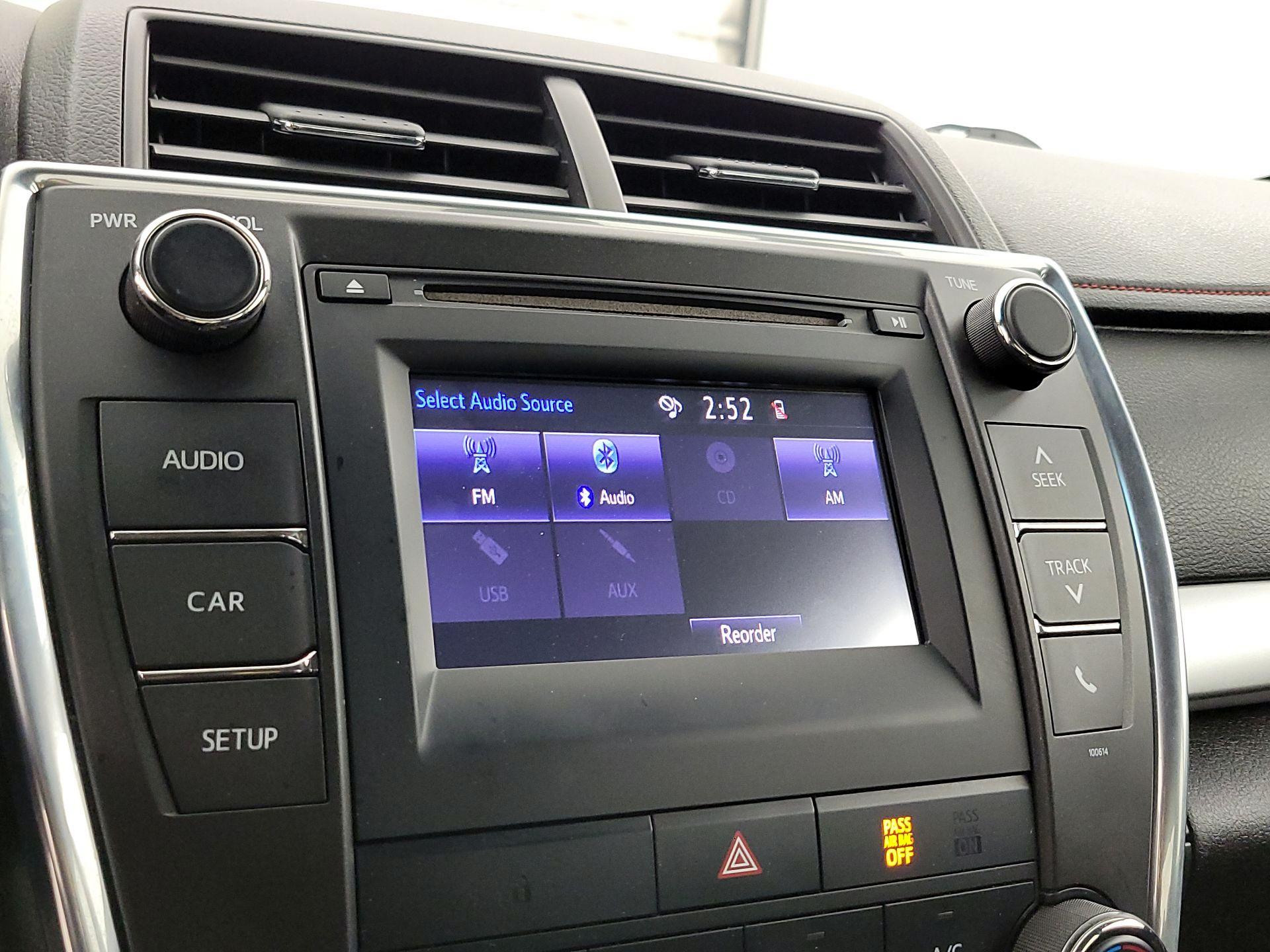 Thumbnail: 2016 Toyota Camry - 14