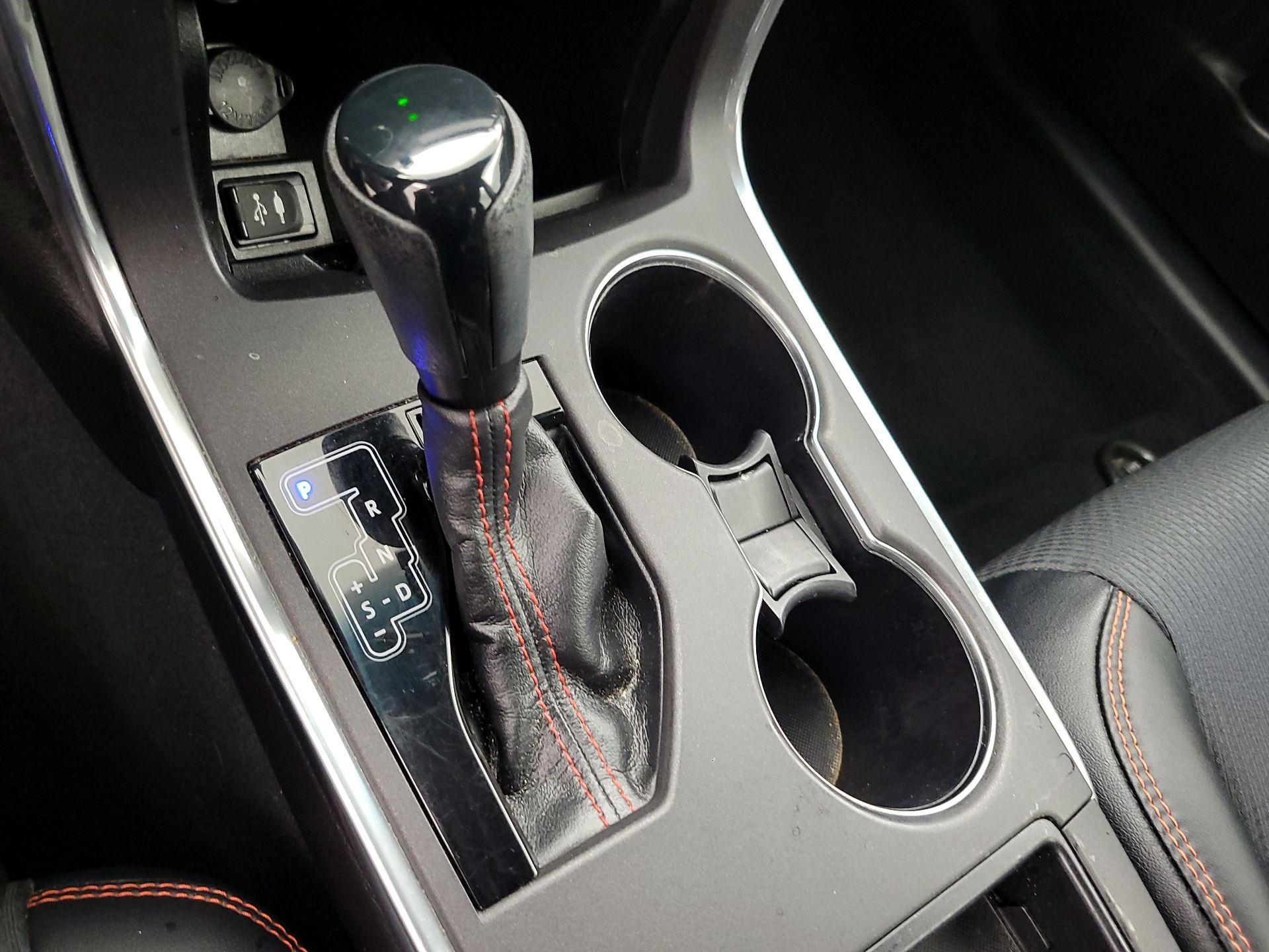 Thumbnail: 2016 Toyota Camry - 16