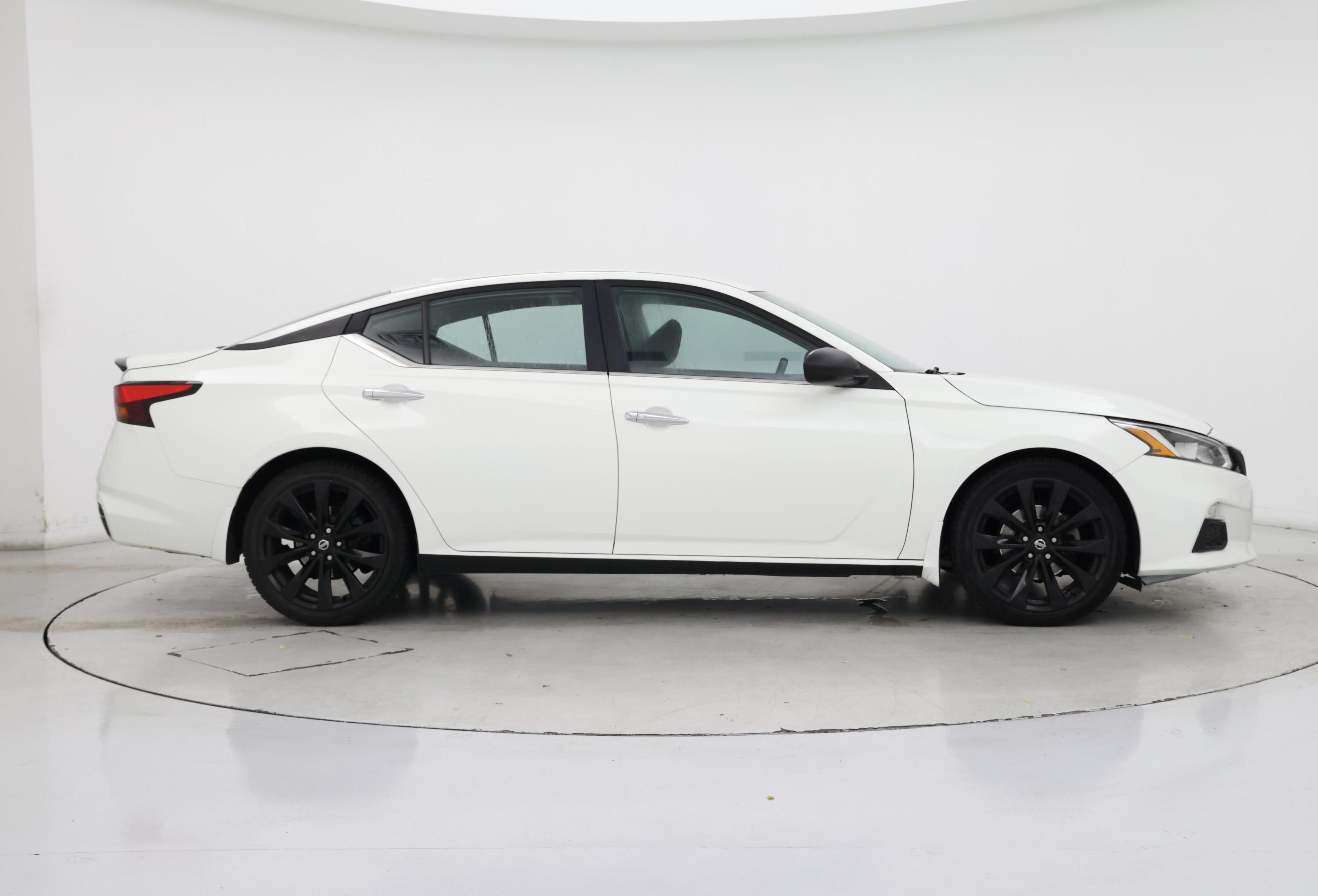 Thumbnail: 2019 Nissan Altima - 7