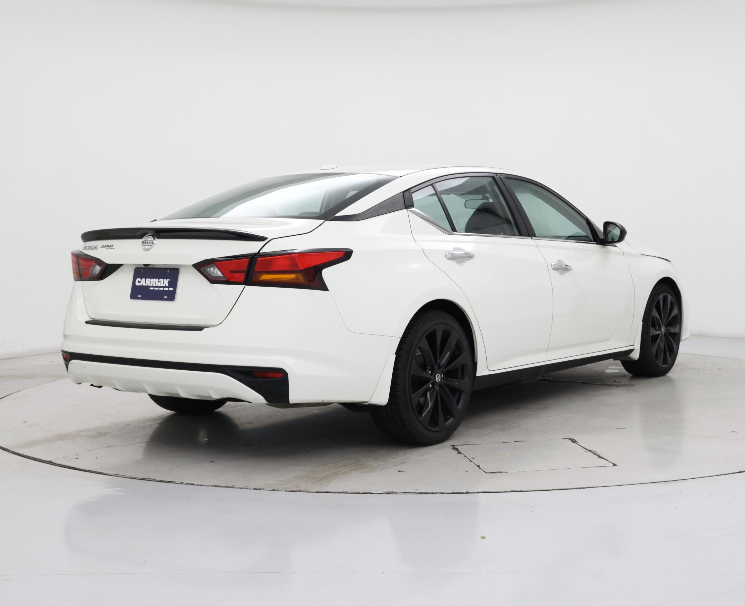 Thumbnail: 2019 Nissan Altima - 8