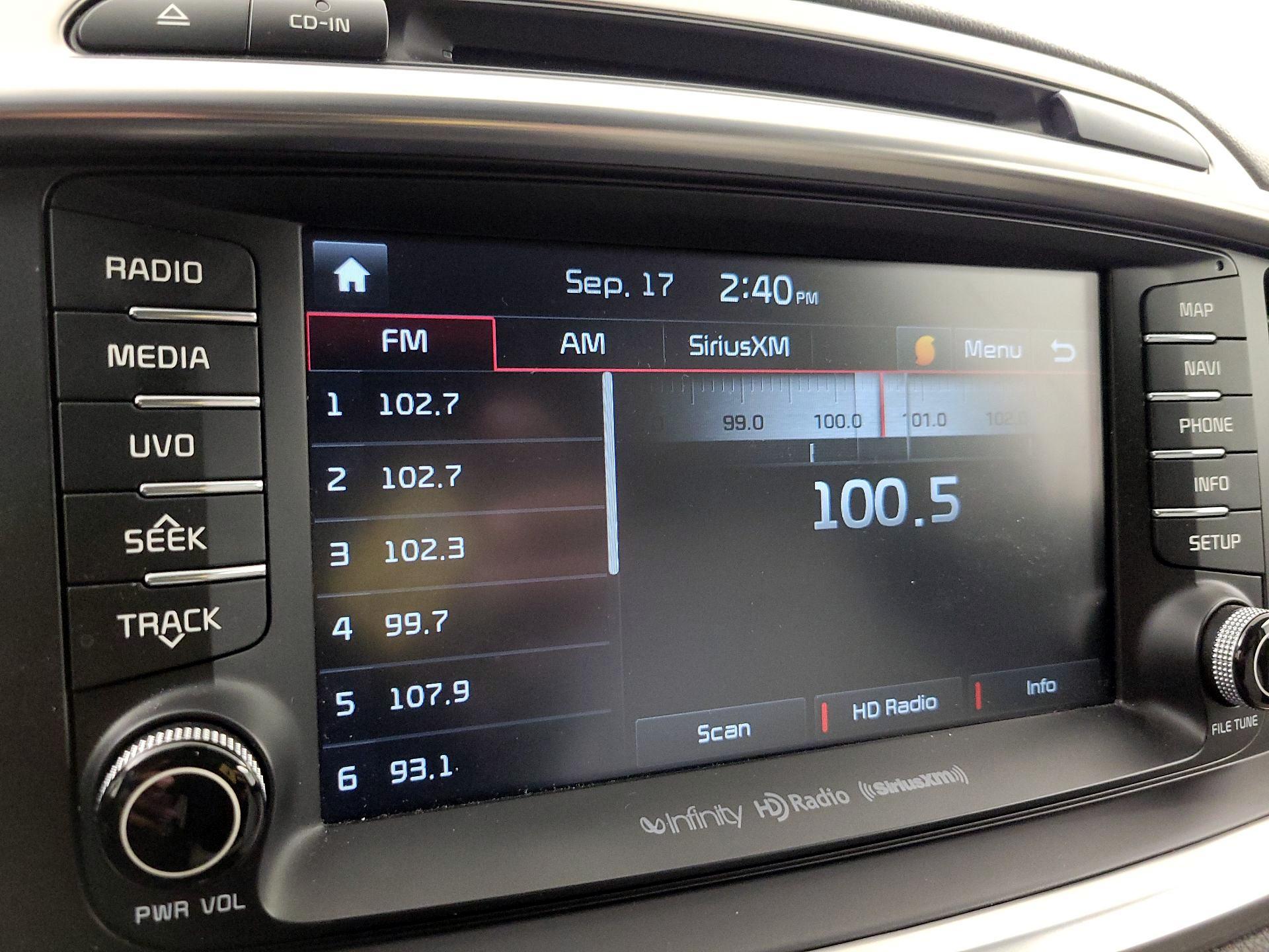 Thumbnail: 2017 Kia Sorento - 16