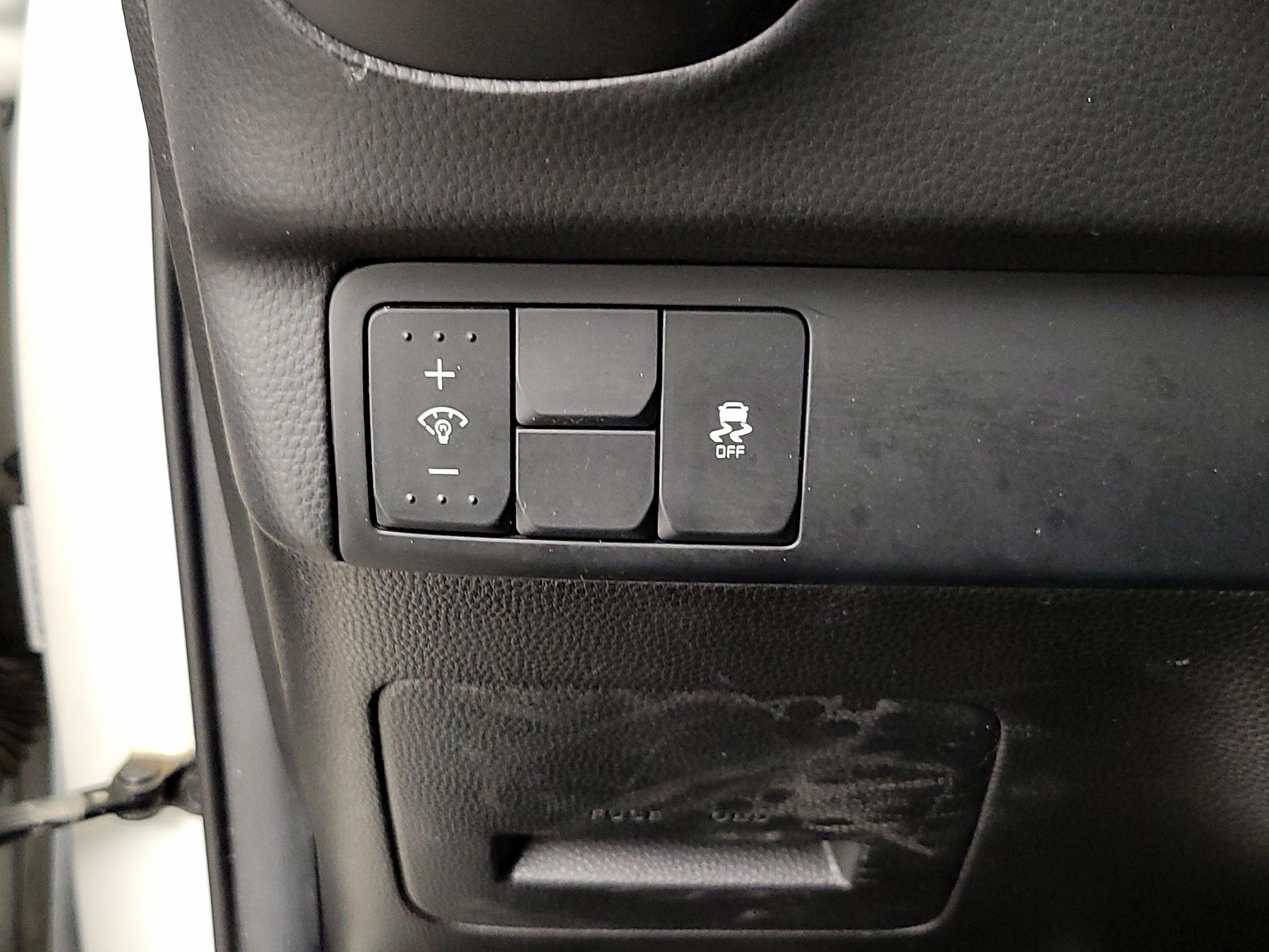 Thumbnail: 2016 Kia Soul - 13