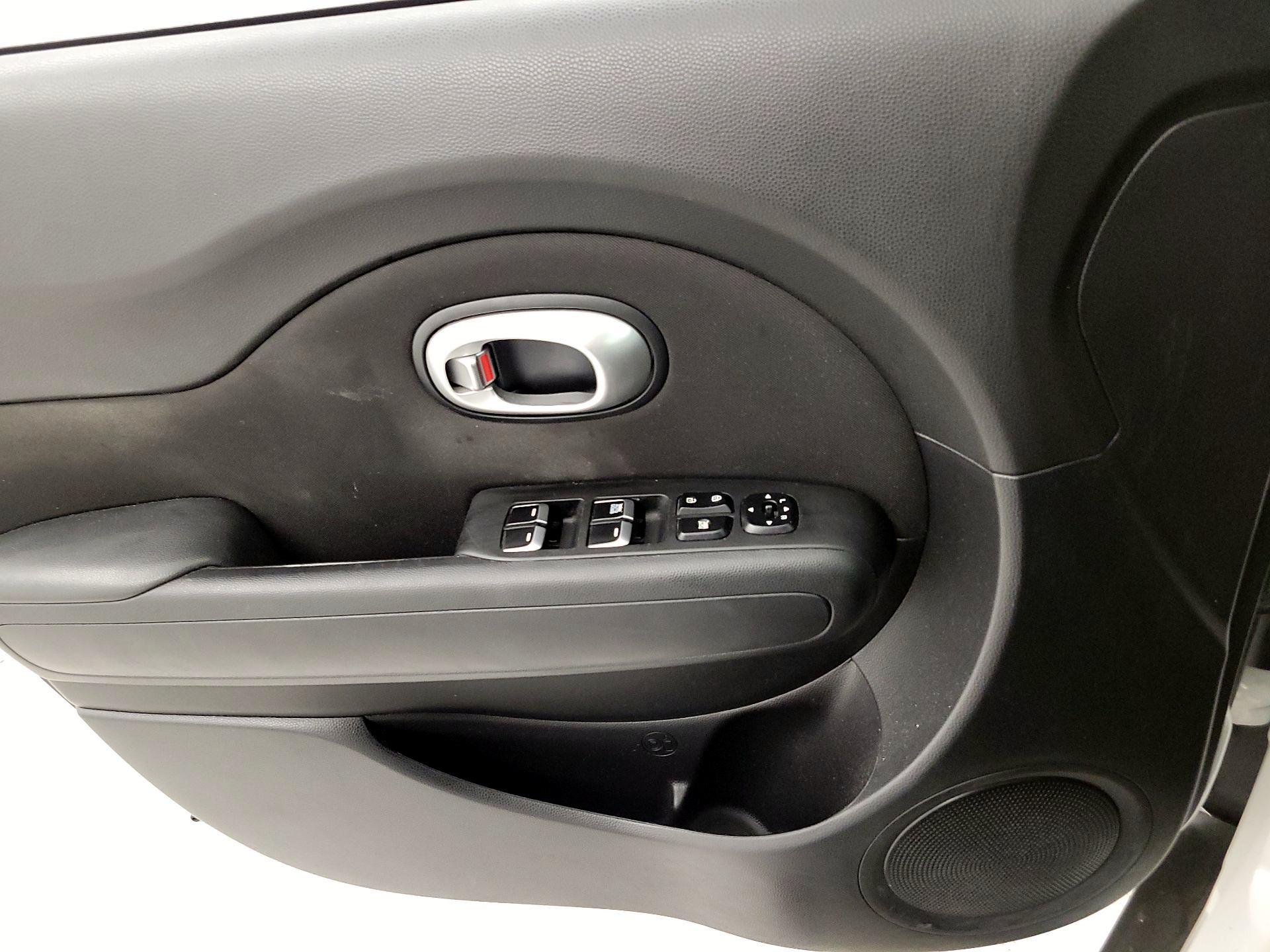 Thumbnail: 2018 Kia Soul - 12