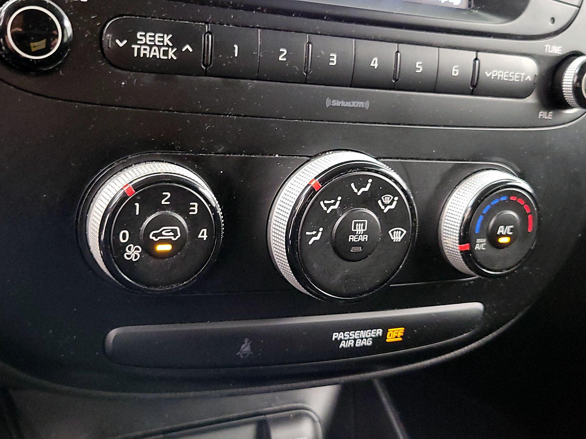 Thumbnail: 2018 Kia Soul - 15