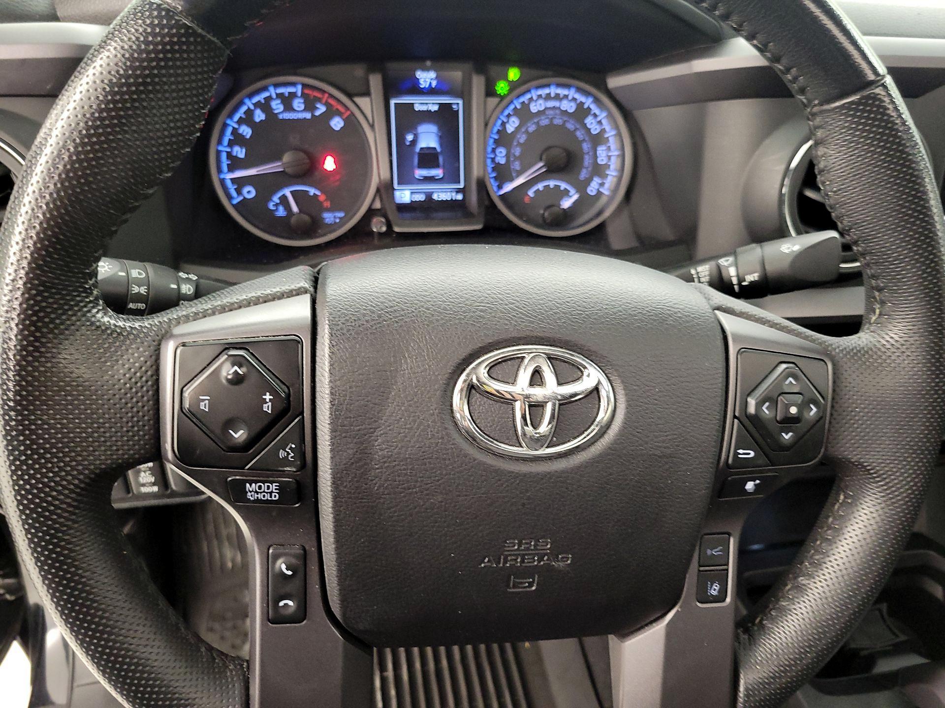 Thumbnail: 2022 Toyota Tacoma - 10