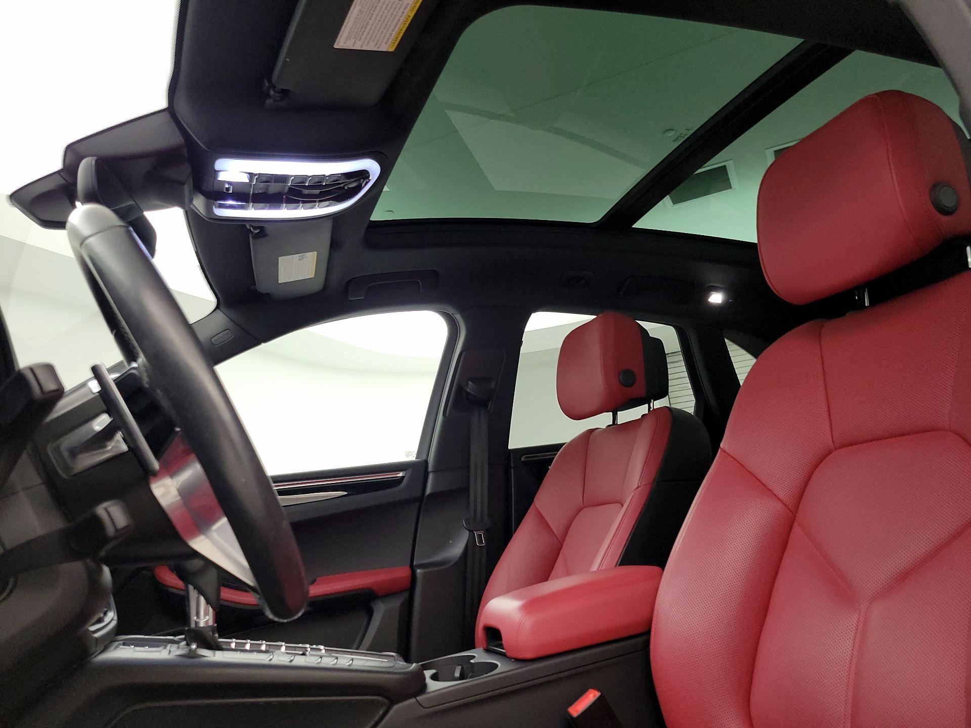 Thumbnail: 2019 Porsche Macan - 20
