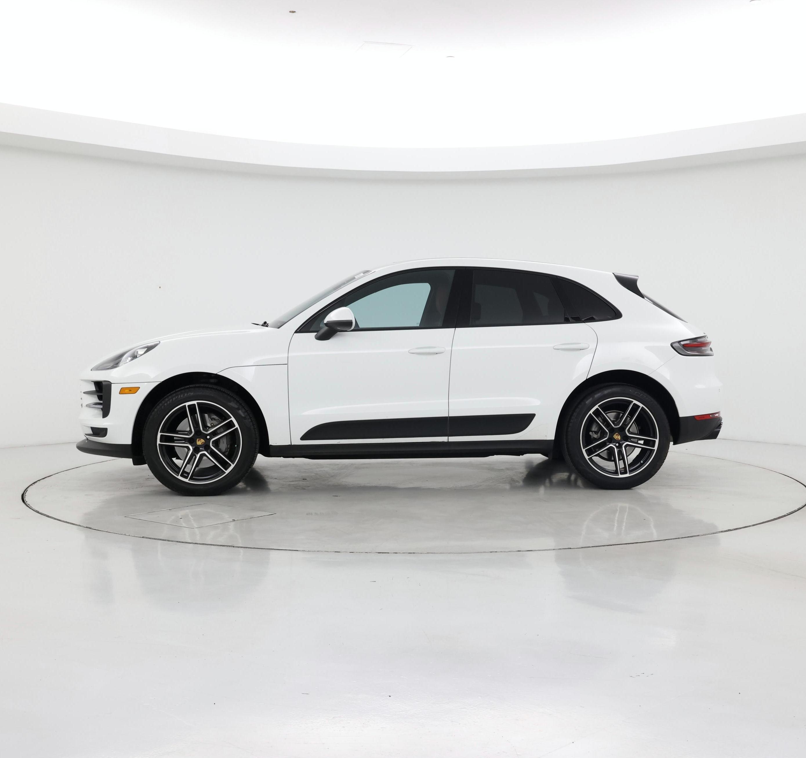 Thumbnail: 2019 Porsche Macan - 3