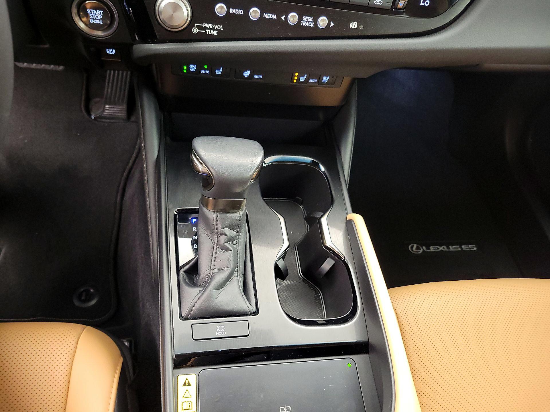 Thumbnail: 2023 Lexus ES - 17