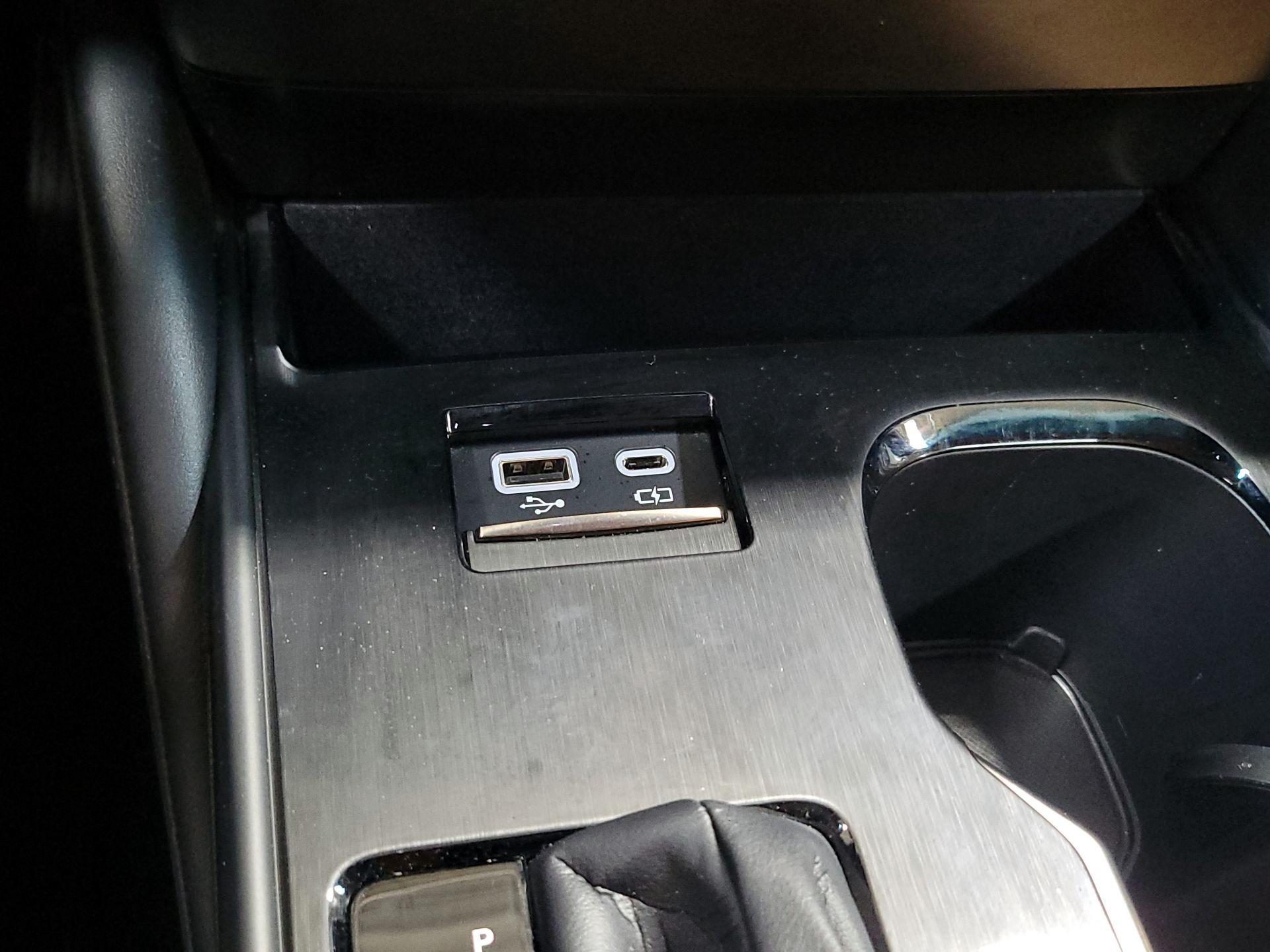 Thumbnail: 2023 Lexus ES - 18