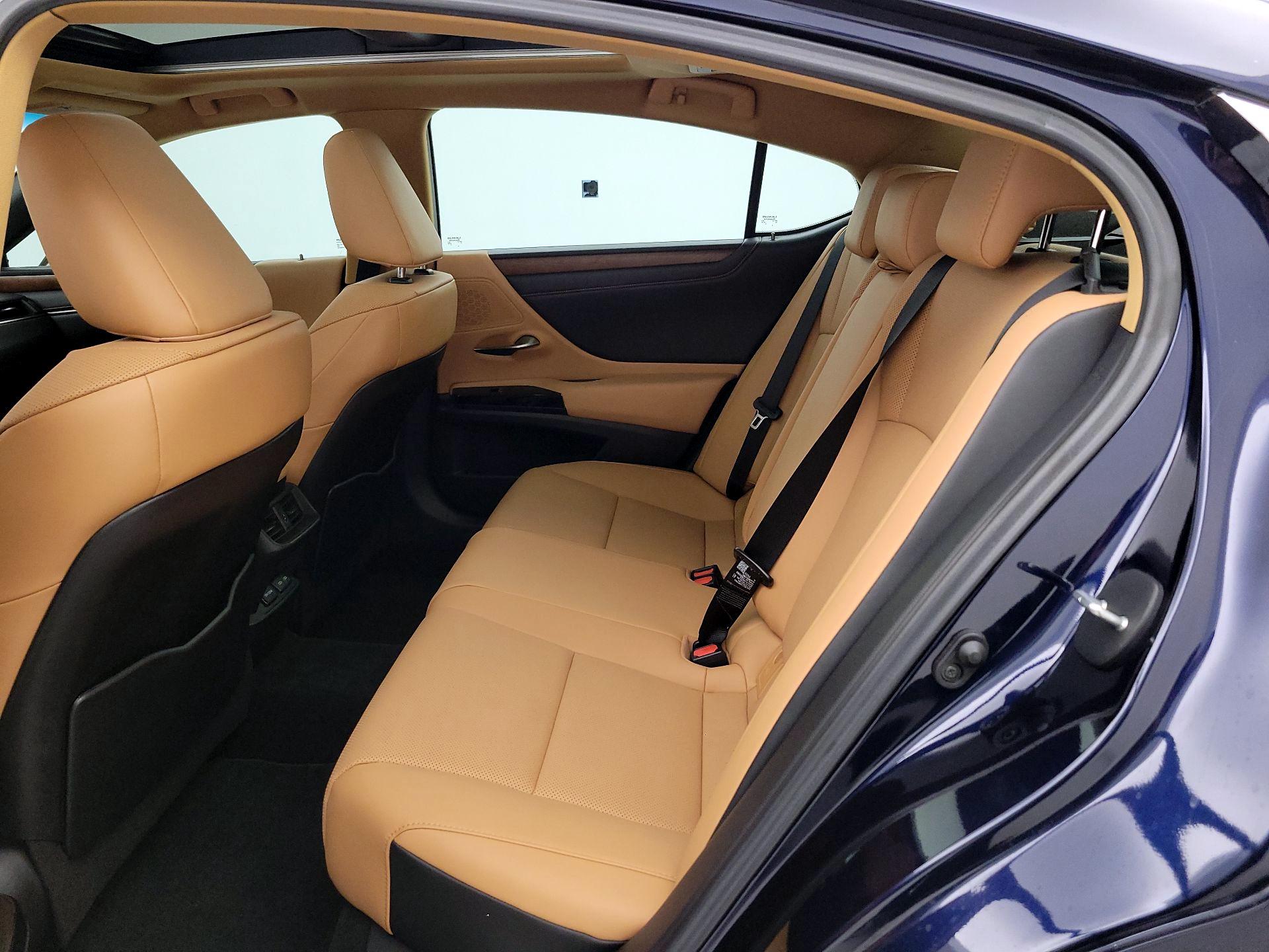 Thumbnail: 2023 Lexus ES - 20