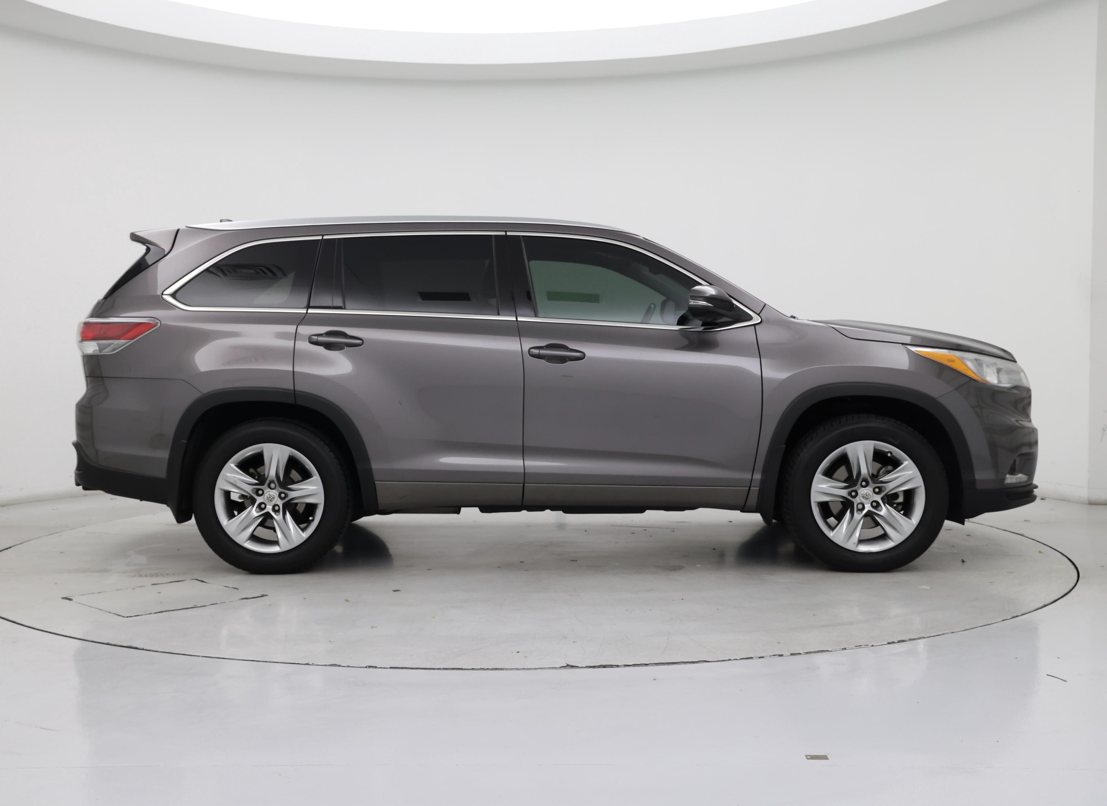 Thumbnail: 2015 Toyota Highlander - 7