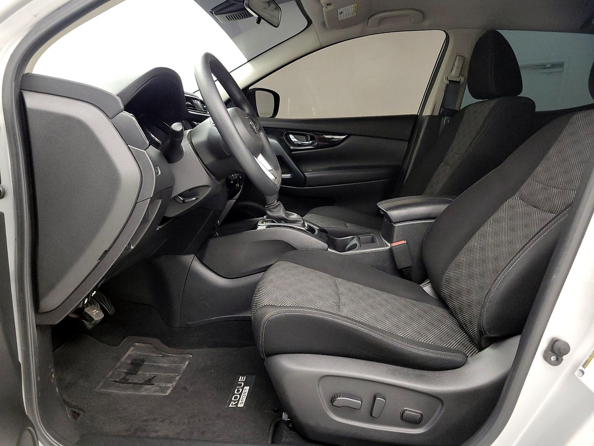 Thumbnail: 2020 Nissan Rogue Sport - 11