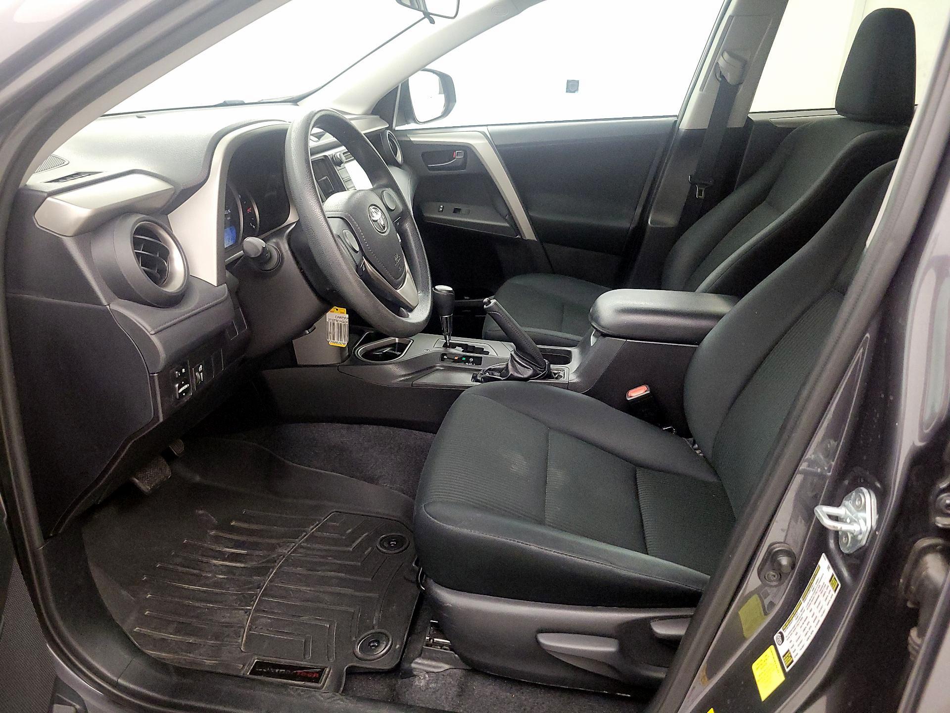 Thumbnail: 2016 Toyota RAV4 - 11