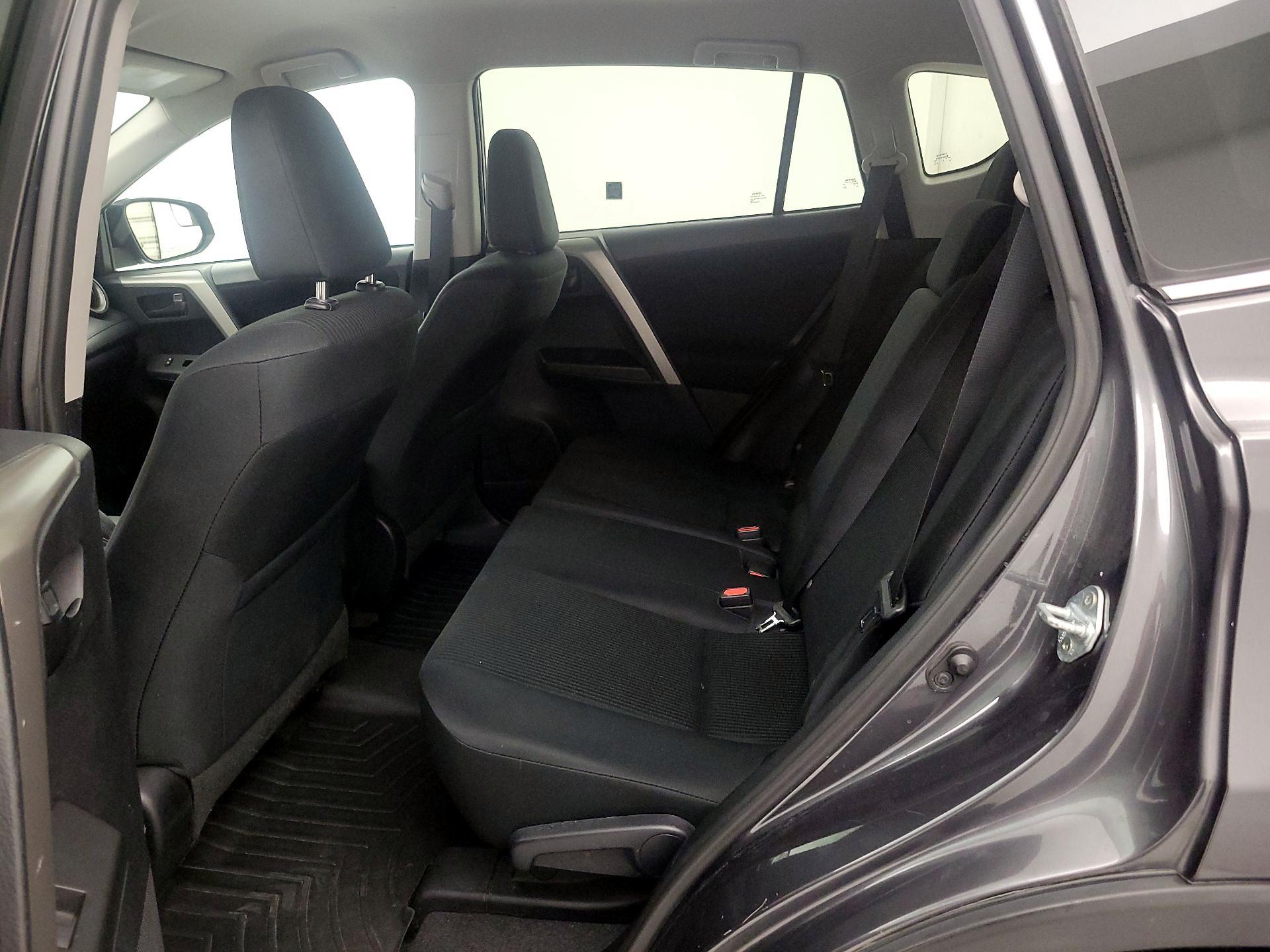 Thumbnail: 2016 Toyota RAV4 - 19