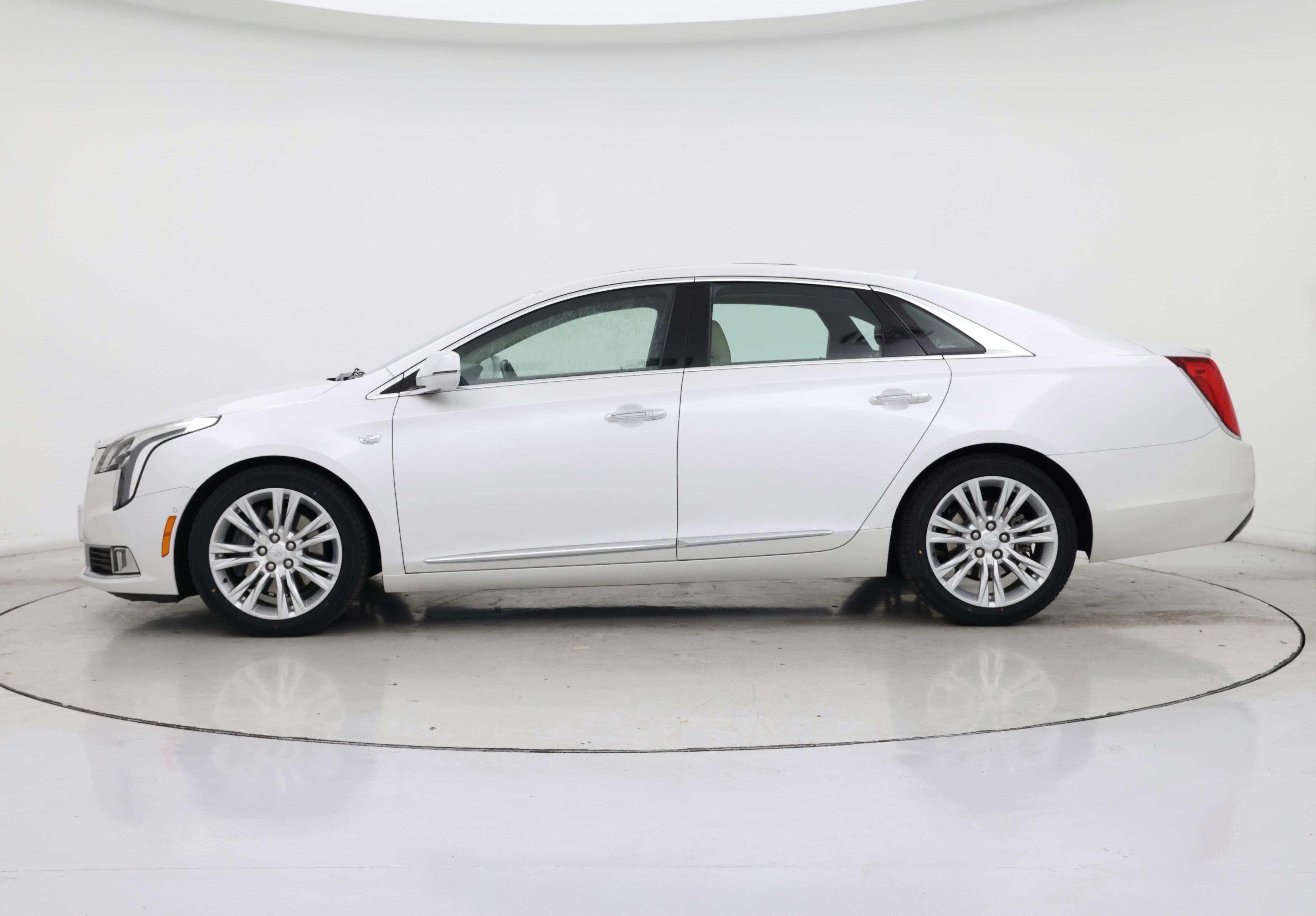 Thumbnail: 2019 Cadillac XTS - 3